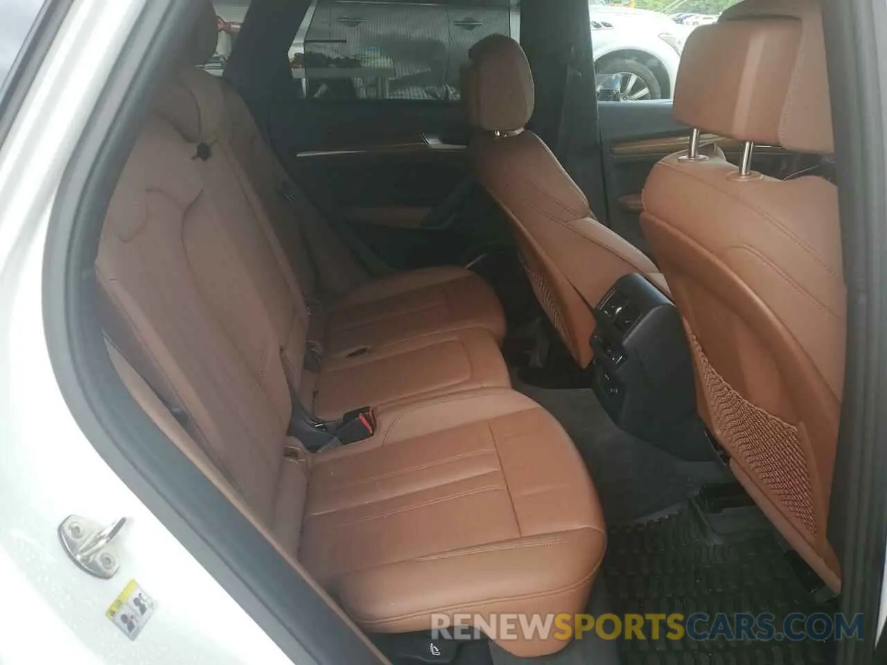 10 Photograph of a damaged car WA1FAAFY1N2045058 AUDI Q5 2022
