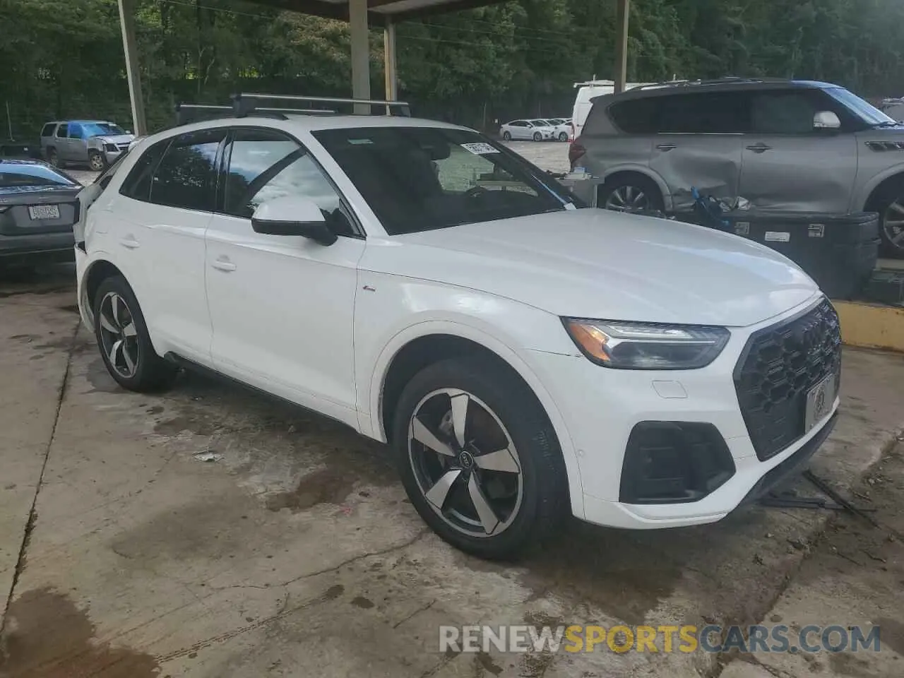4 Photograph of a damaged car WA1FAAFY1N2045058 AUDI Q5 2022