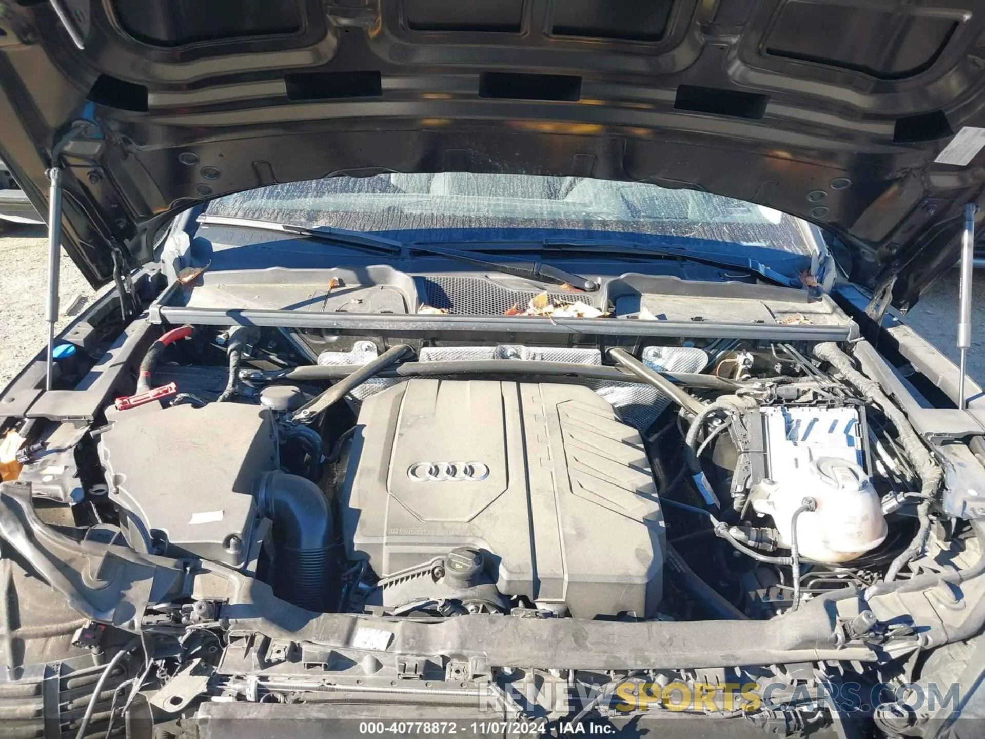 10 Photograph of a damaged car WA1FAAFY1N2083292 AUDI Q5 2022