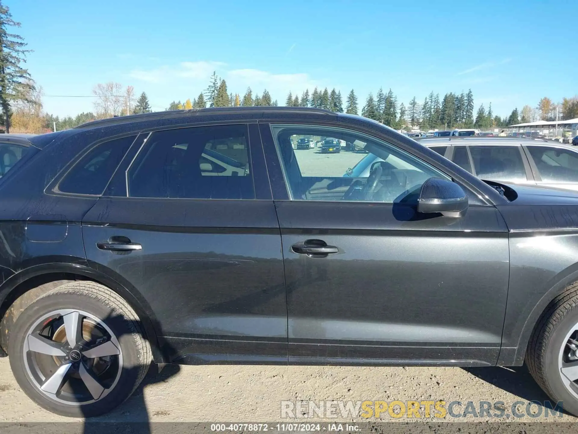 14 Photograph of a damaged car WA1FAAFY1N2083292 AUDI Q5 2022