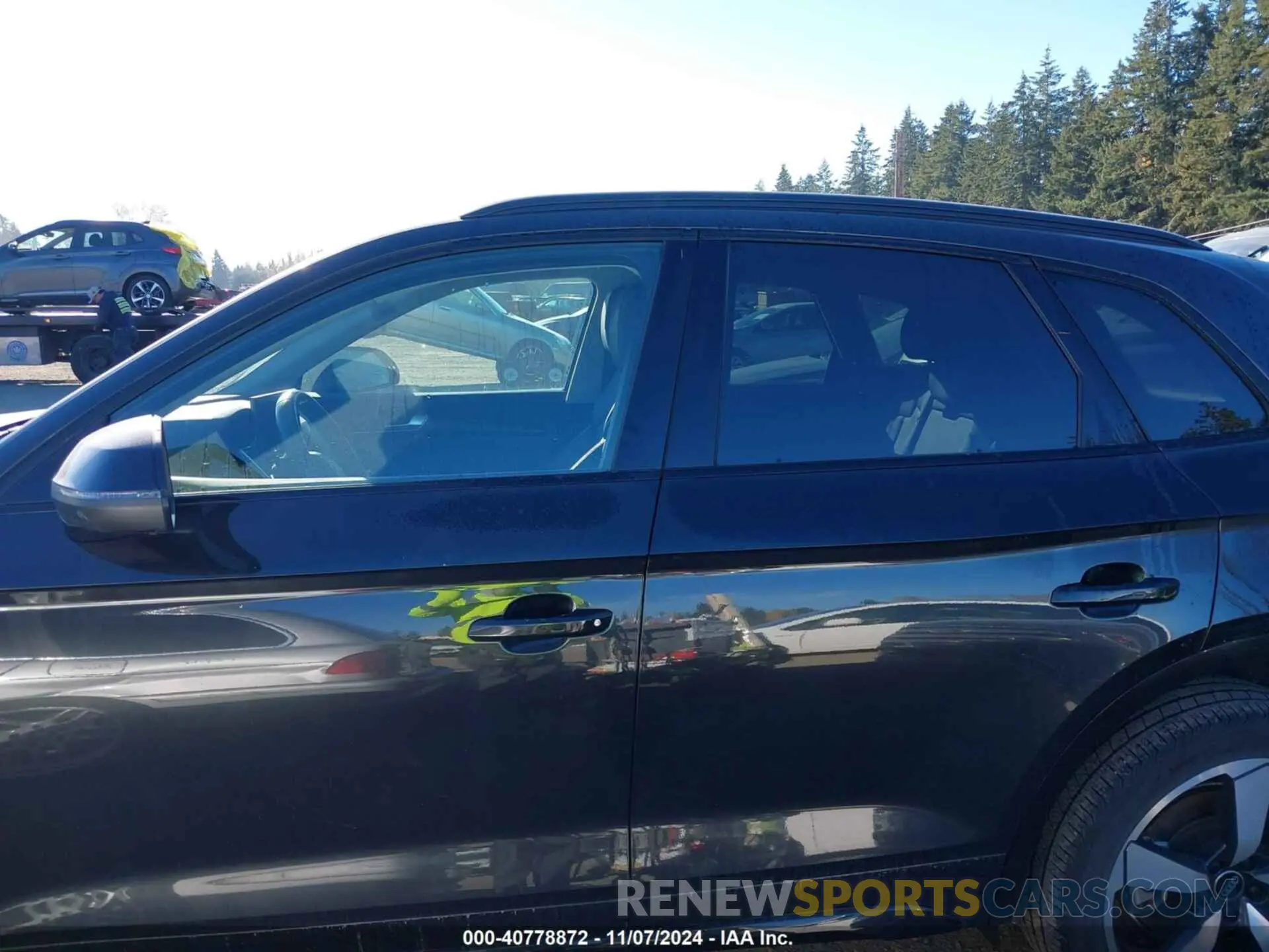 15 Photograph of a damaged car WA1FAAFY1N2083292 AUDI Q5 2022
