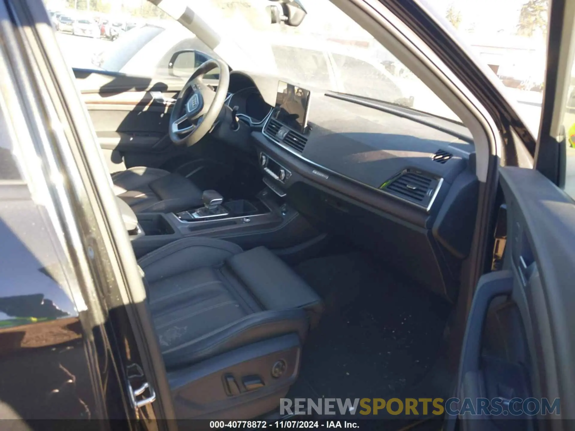 5 Photograph of a damaged car WA1FAAFY1N2083292 AUDI Q5 2022