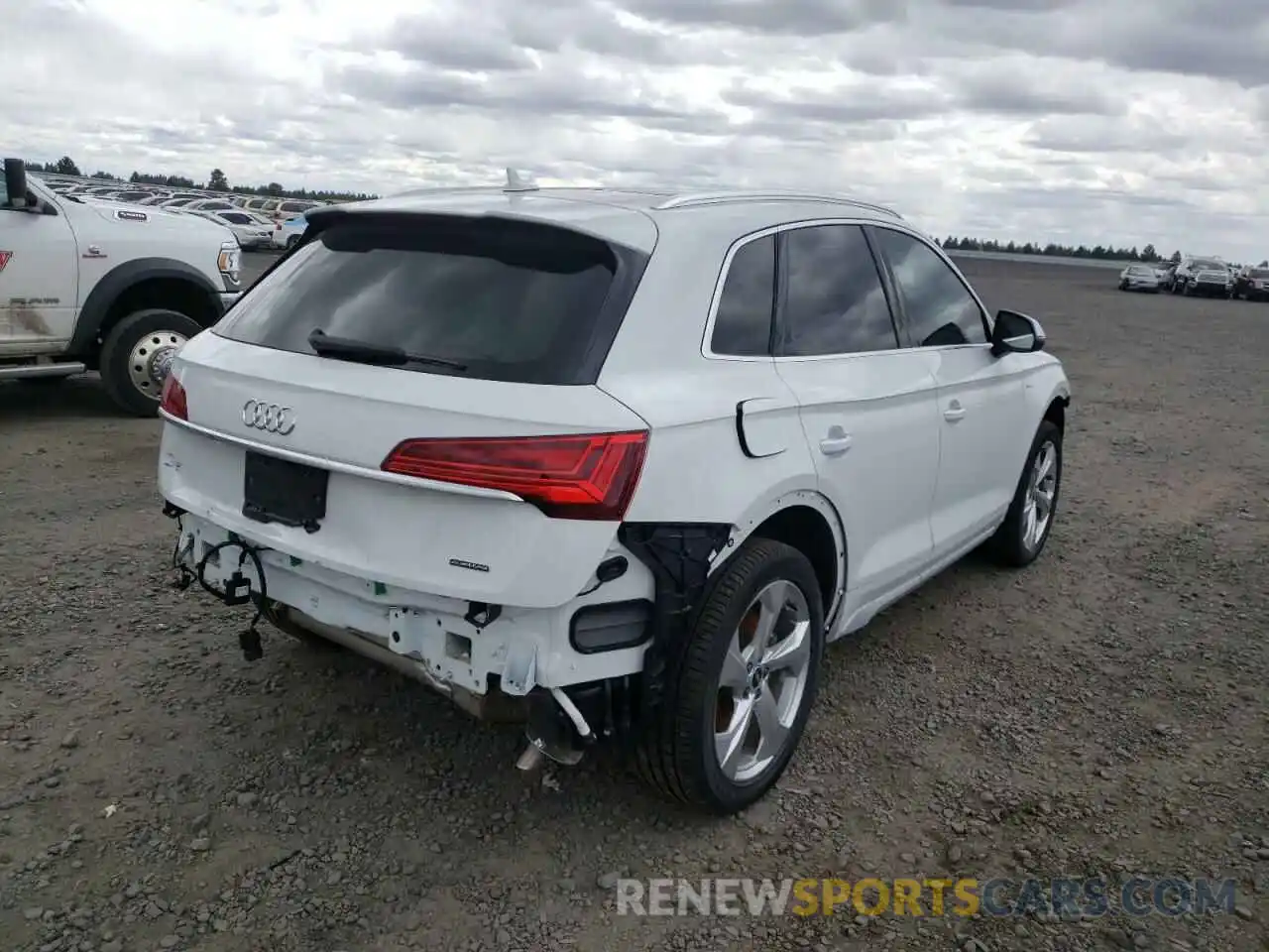 4 Photograph of a damaged car WA1FAAFY2N2029516 AUDI Q5 2022