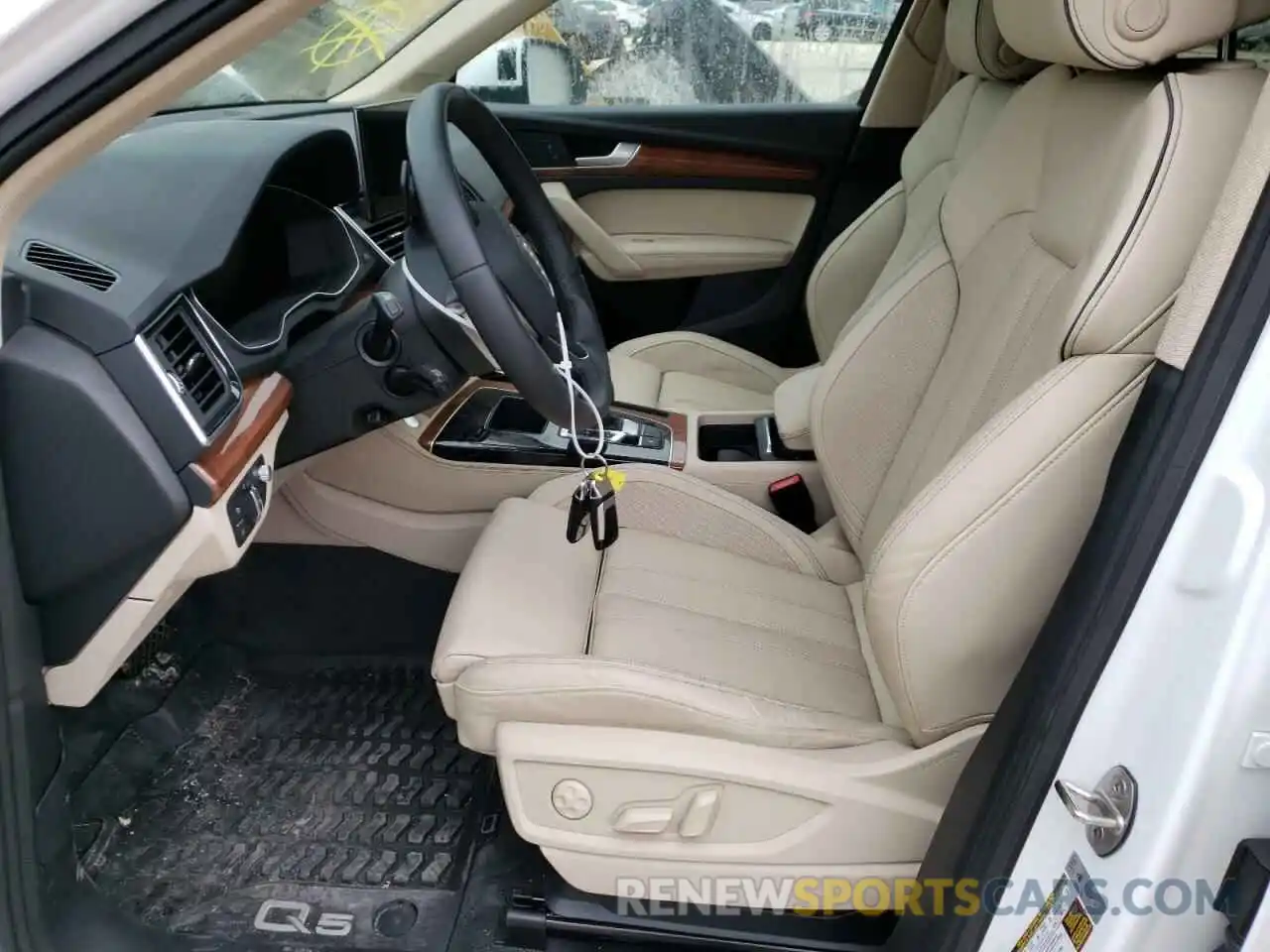 7 Photograph of a damaged car WA1FAAFY3N2018377 AUDI Q5 2022