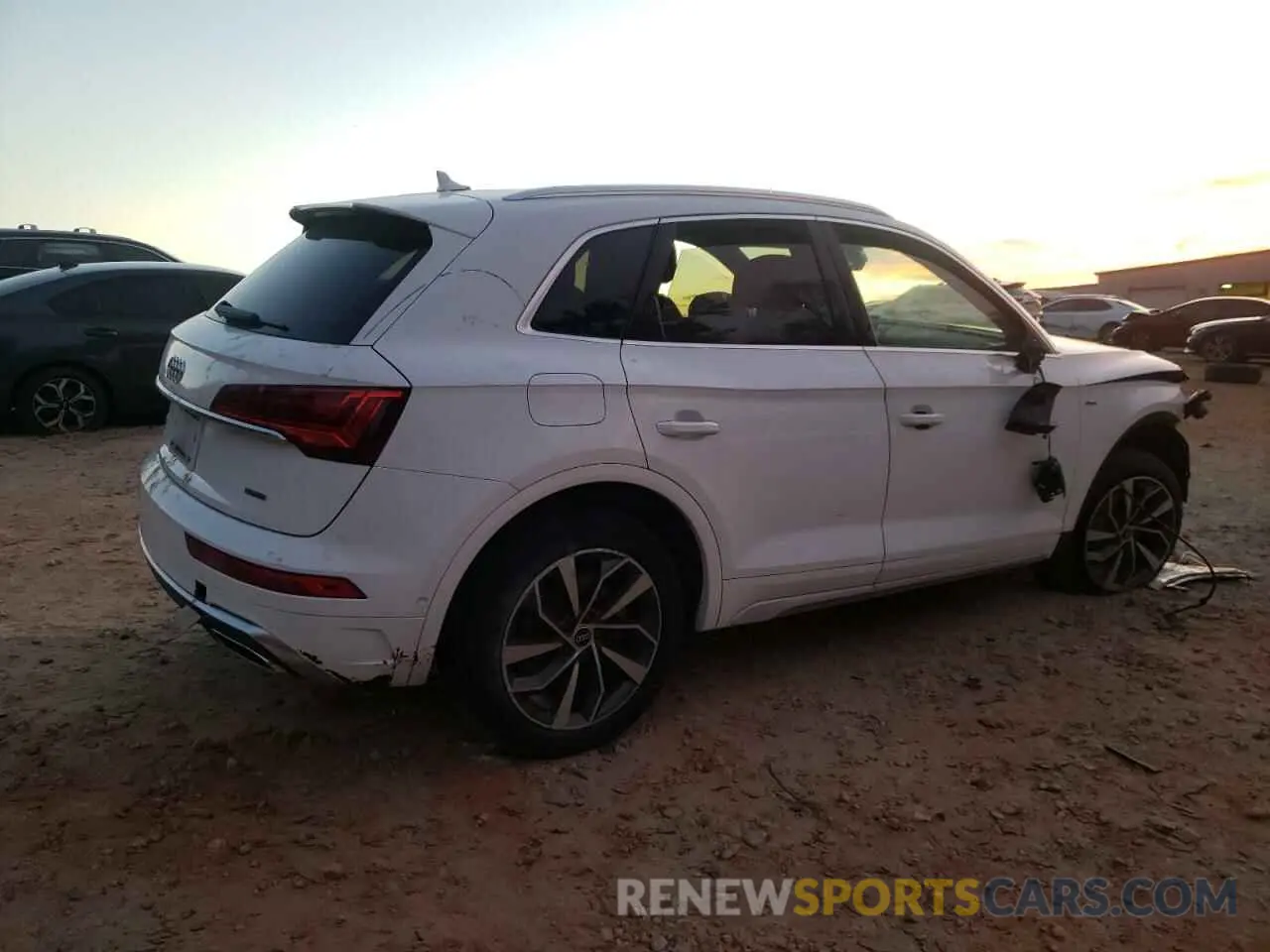 3 Photograph of a damaged car WA1FAAFY5N2027730 AUDI Q5 2022