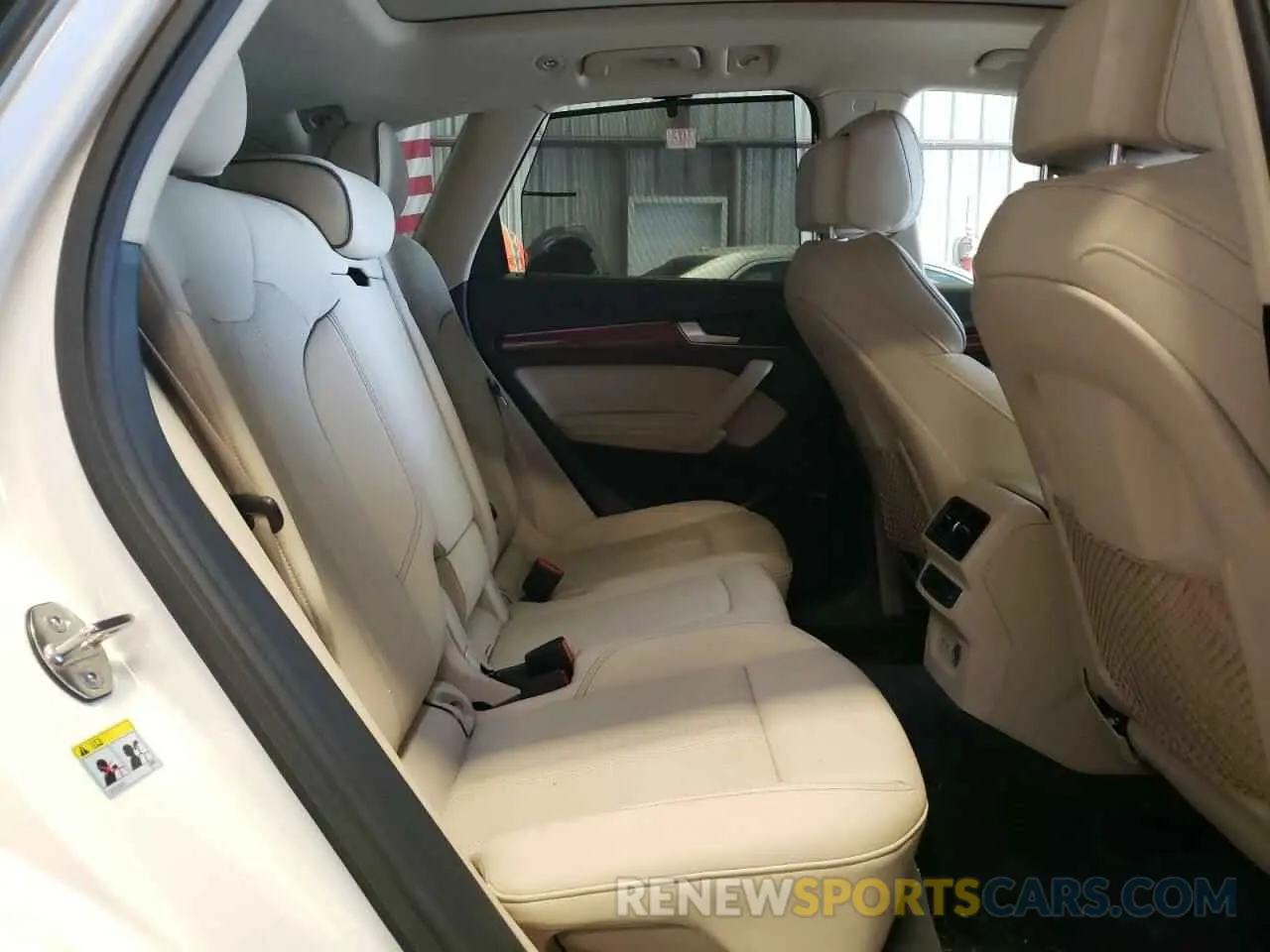 11 Photograph of a damaged car WA1FAAFY5N2032068 AUDI Q5 2022
