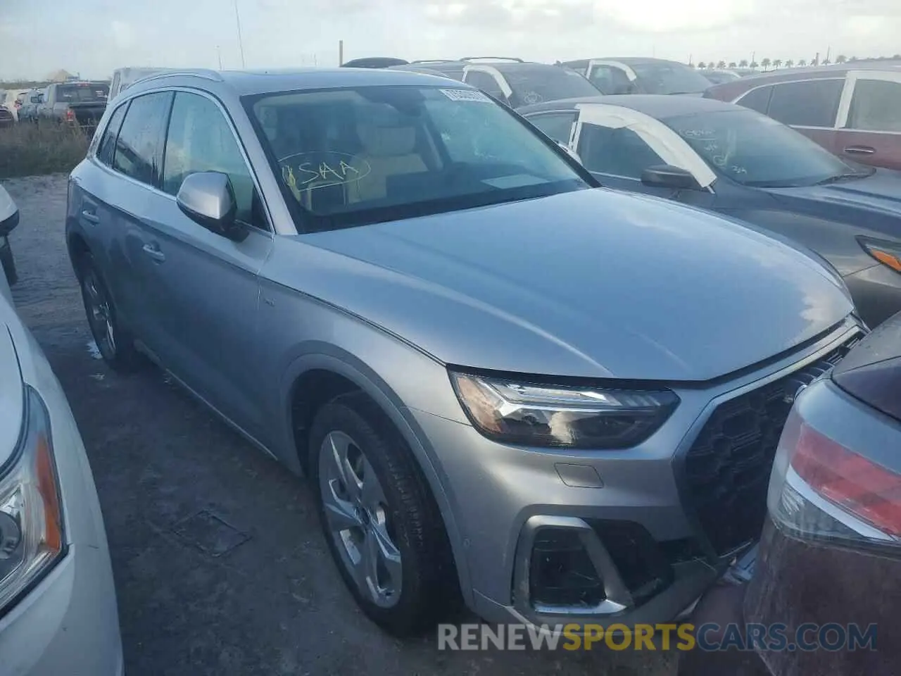 4 Photograph of a damaged car WA1FAAFY6N2049364 AUDI Q5 2022