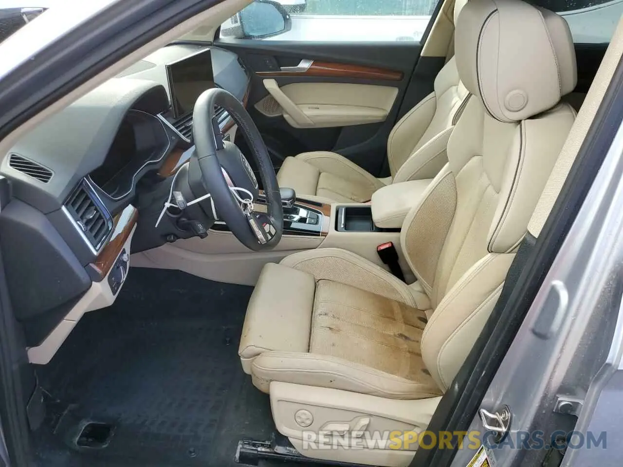 7 Photograph of a damaged car WA1FAAFY6N2049364 AUDI Q5 2022