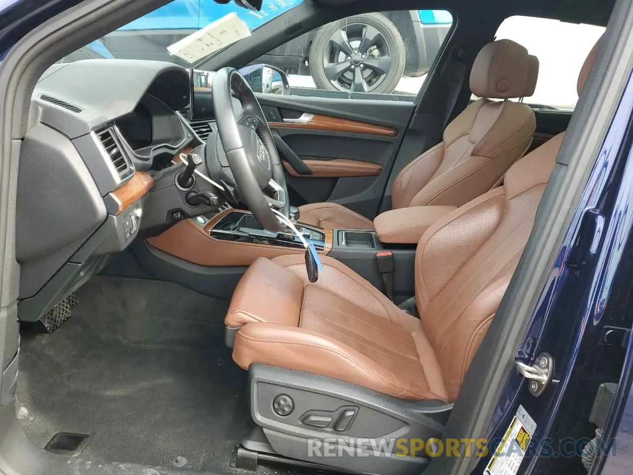 7 Photograph of a damaged car WA1FAAFY7N2010315 AUDI Q5 2022