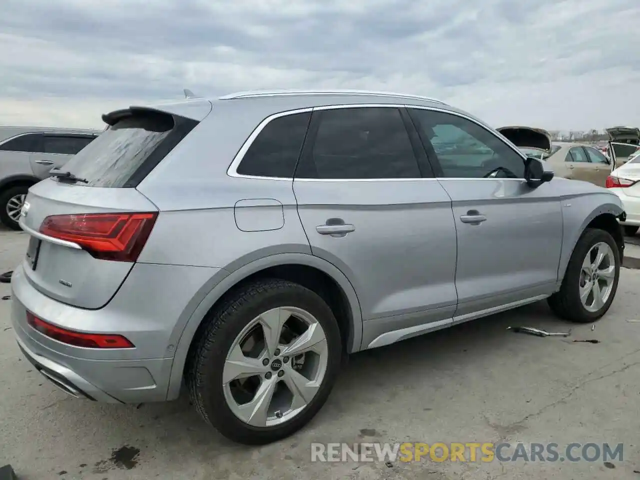 3 Photograph of a damaged car WA1FAAFY8N2053674 AUDI Q5 2022