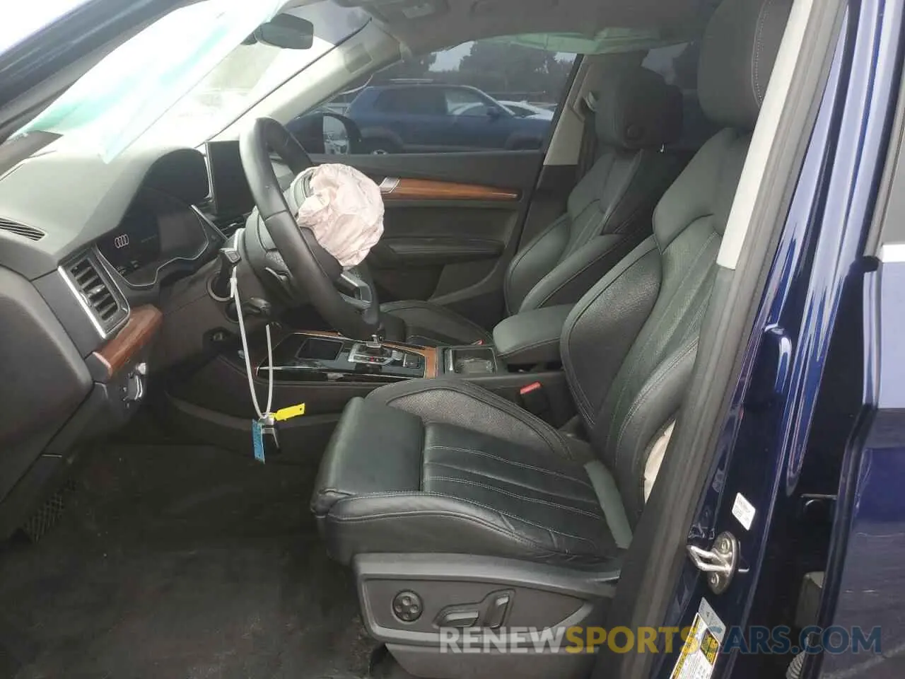 7 Photograph of a damaged car WA1FAAFY9N2047673 AUDI Q5 2022
