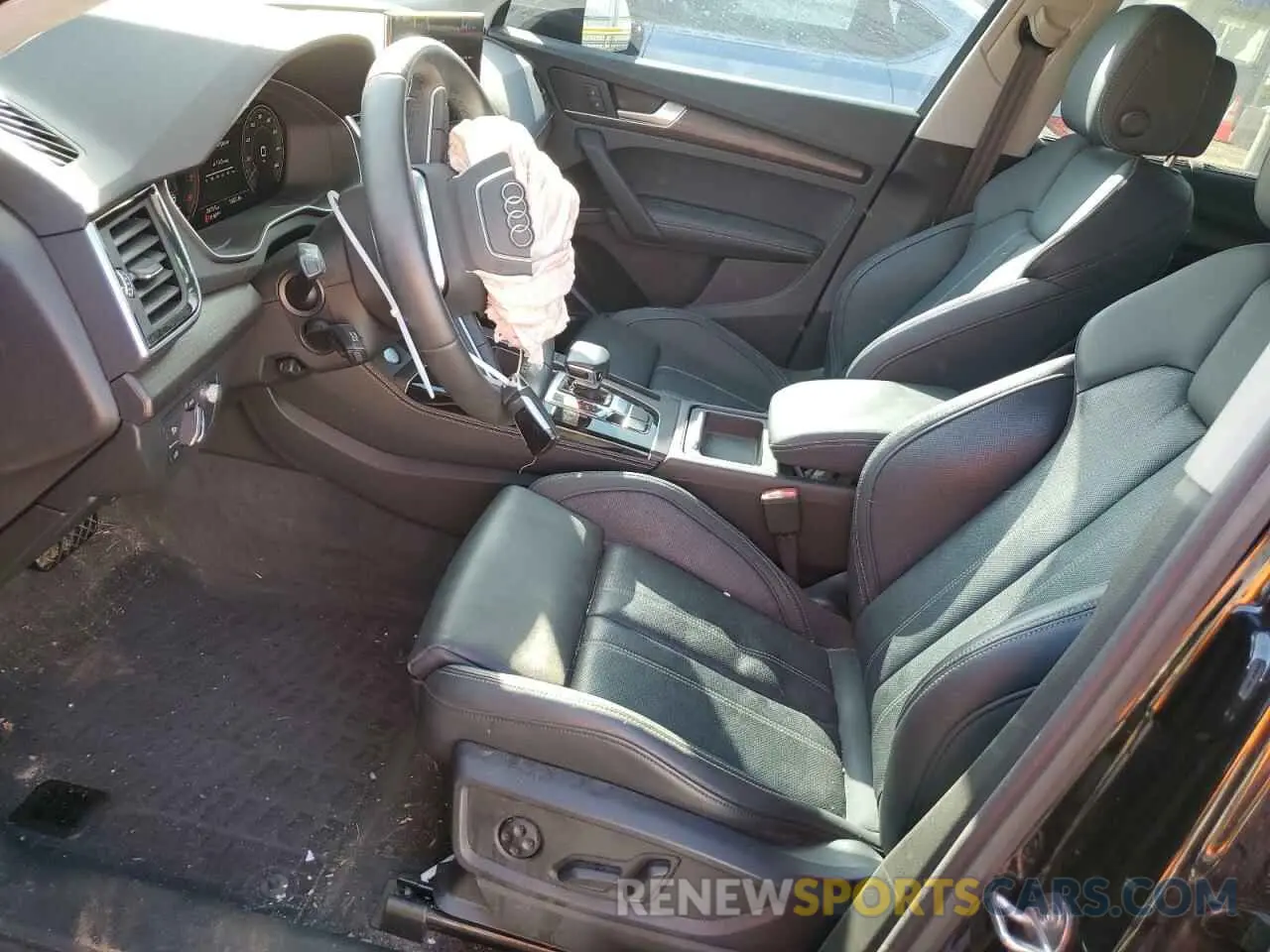 7 Photograph of a damaged car WA1FABFY5N2048986 AUDI Q5 2022