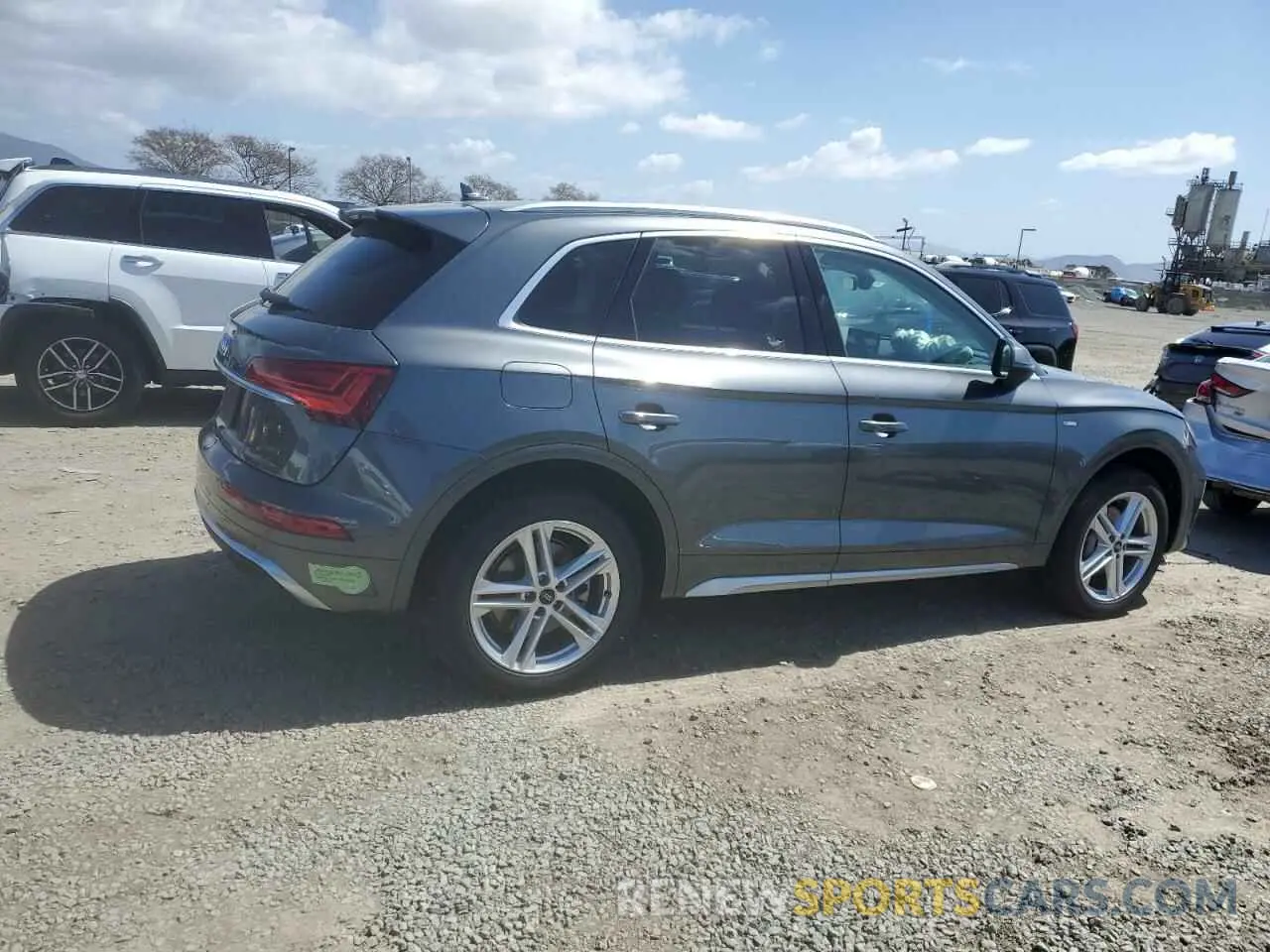 3 Photograph of a damaged car WA1G2AFY2N2098529 AUDI Q5 2022