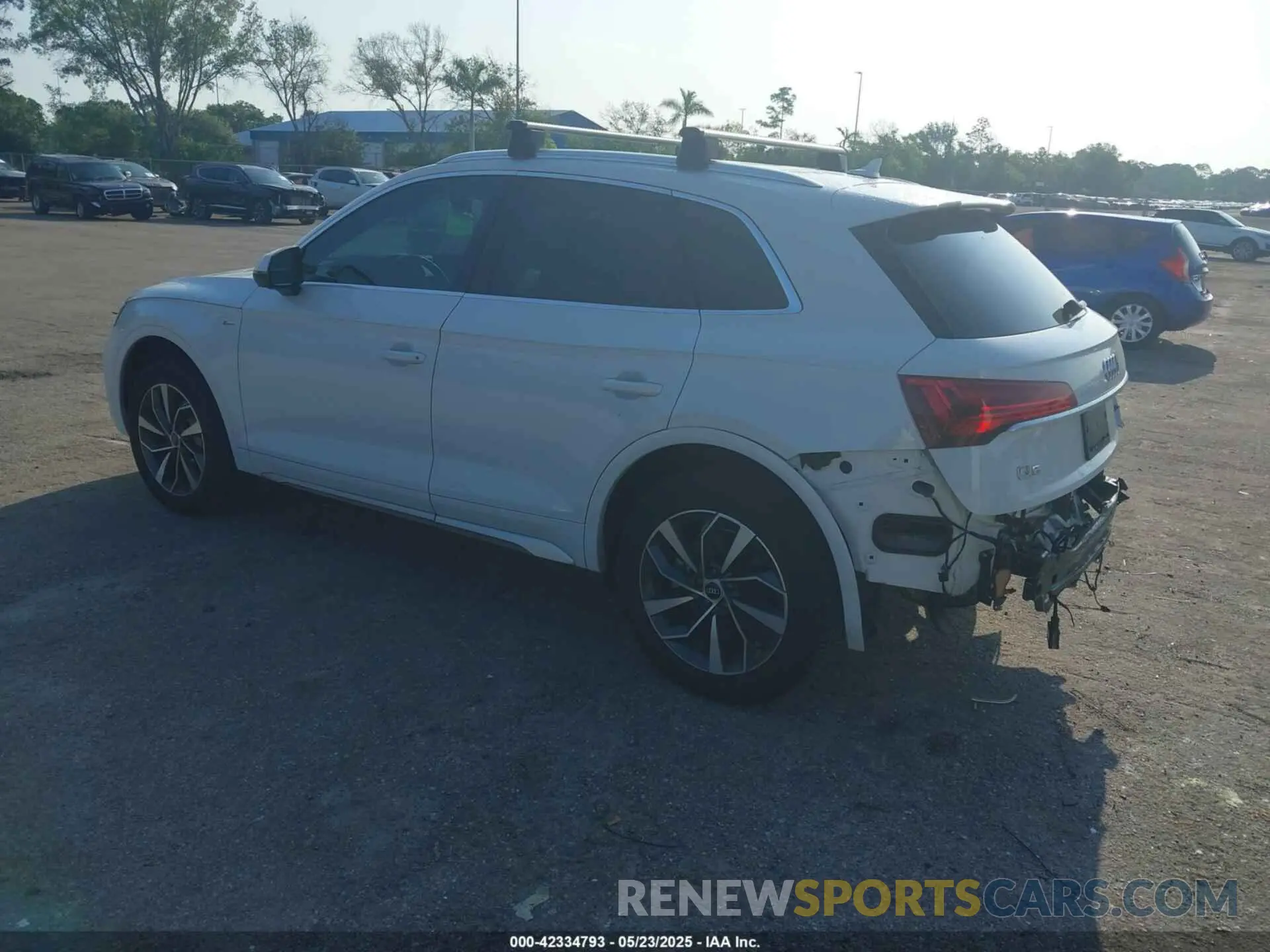 3 Photograph of a damaged car WA1GAAFY1N2021248 AUDI Q5 2022