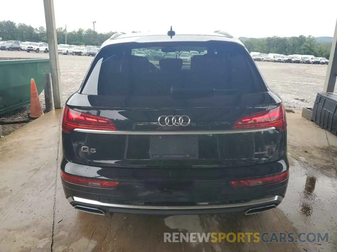 6 Photograph of a damaged car WA1GAAFY1N2106221 AUDI Q5 2022