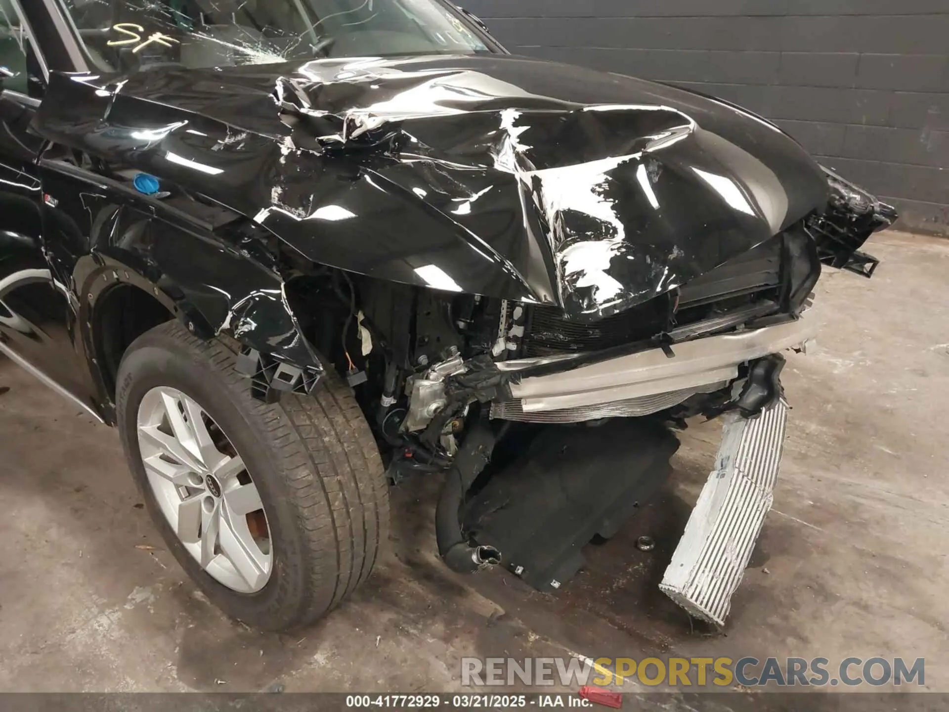 6 Photograph of a damaged car WA1GAAFY2N2049219 AUDI Q5 2022