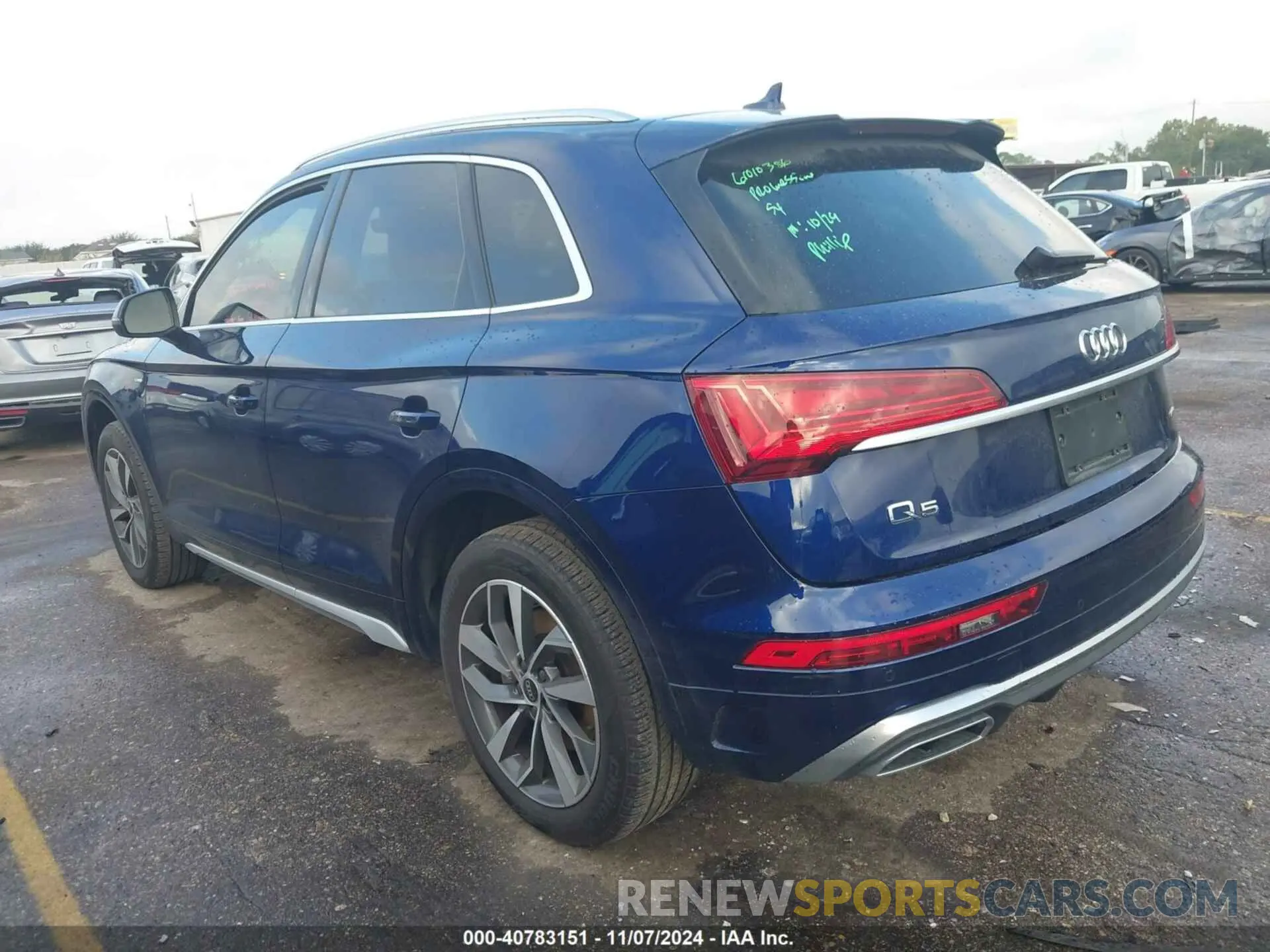 3 Photograph of a damaged car WA1GAAFY2N2069213 AUDI Q5 2022