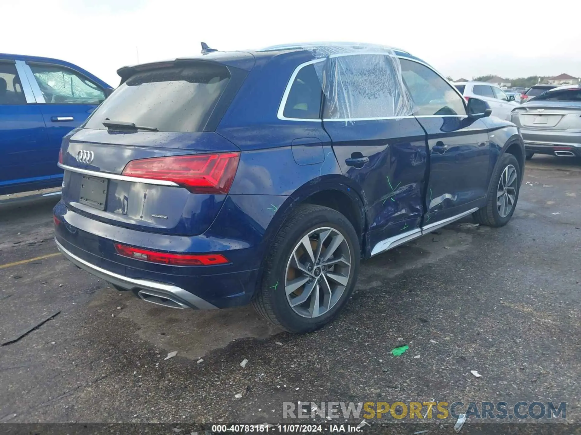 4 Photograph of a damaged car WA1GAAFY2N2069213 AUDI Q5 2022