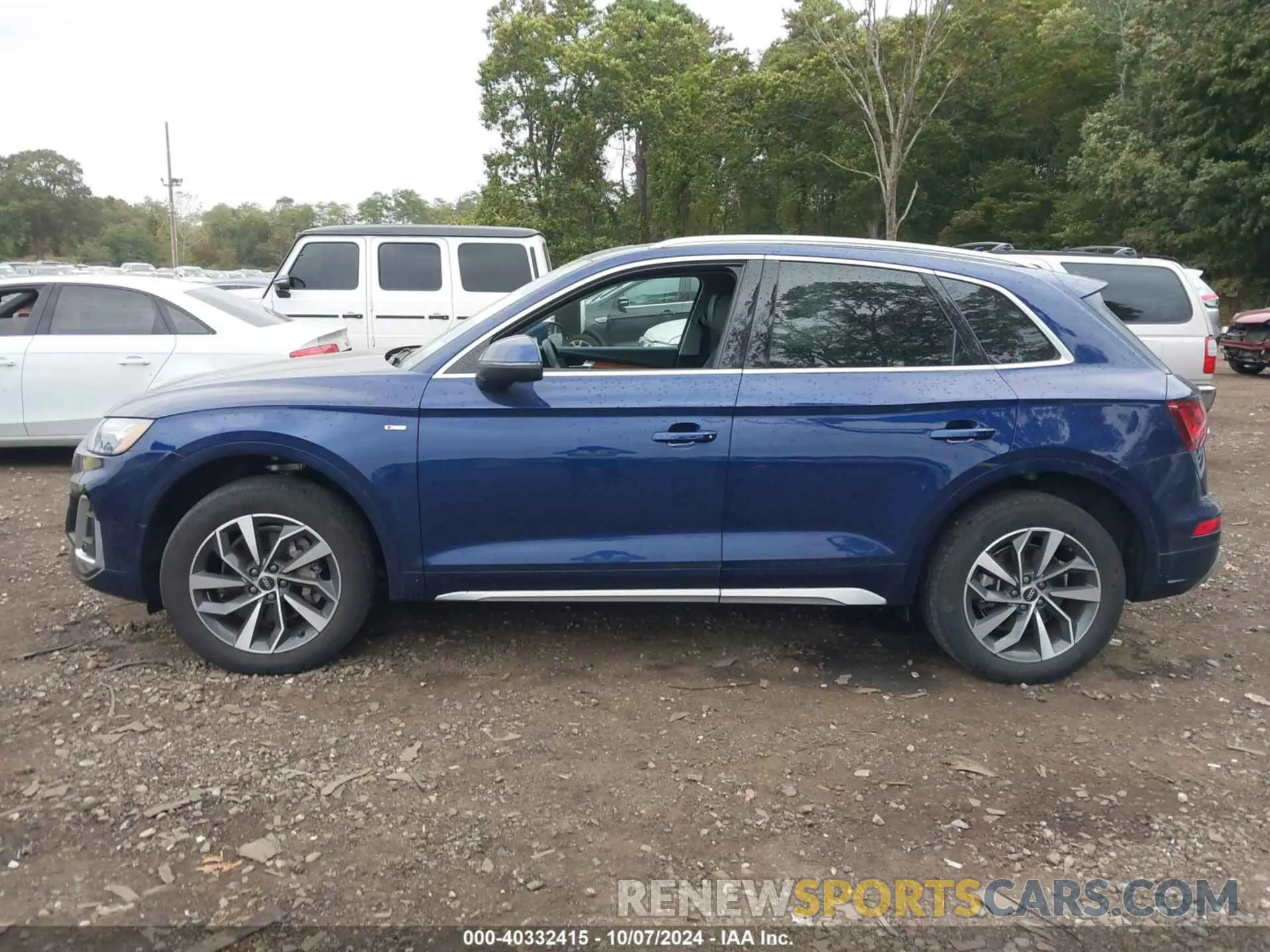 14 Photograph of a damaged car WA1GAAFY2N2070135 AUDI Q5 2022