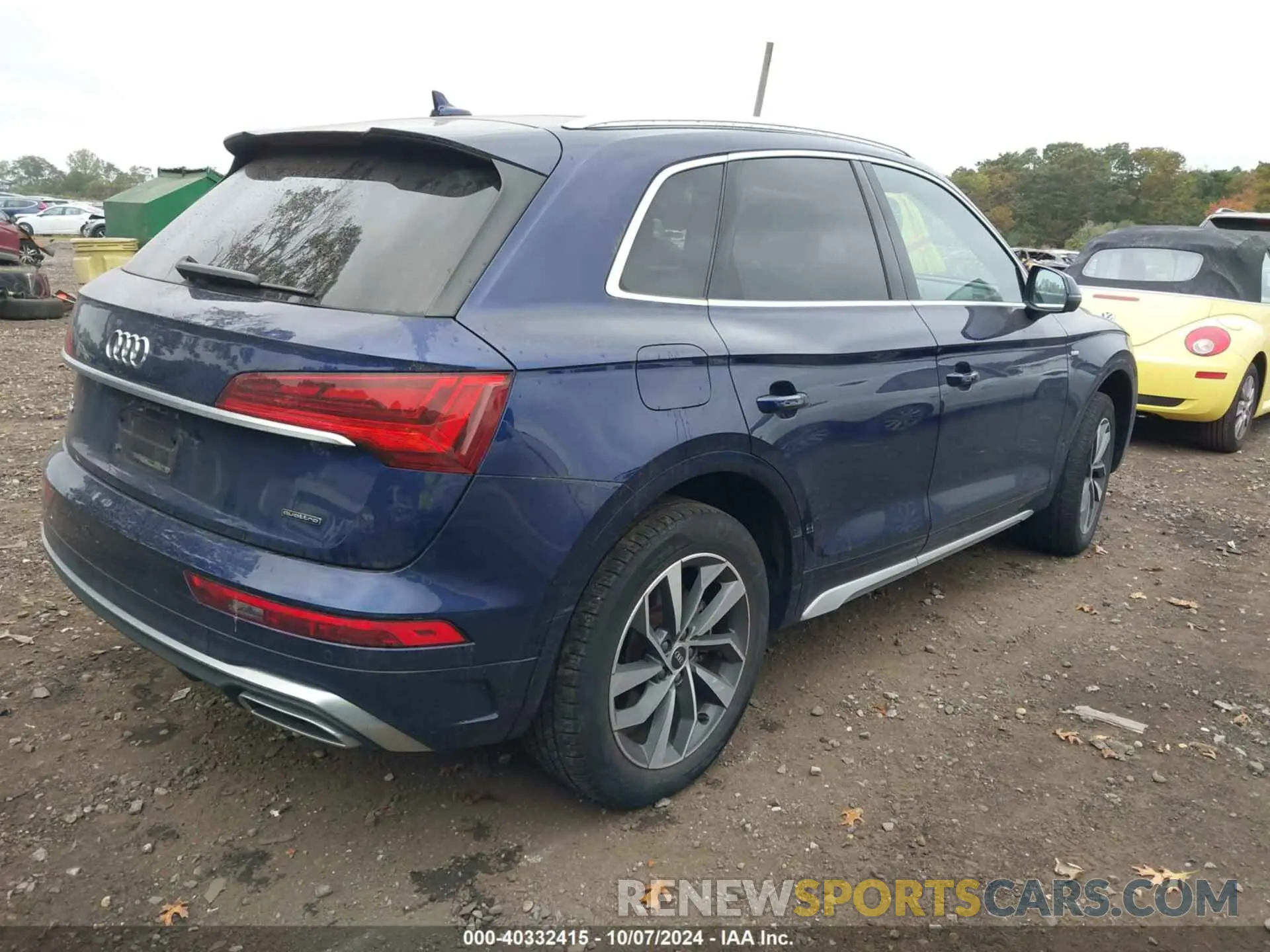 4 Photograph of a damaged car WA1GAAFY2N2070135 AUDI Q5 2022