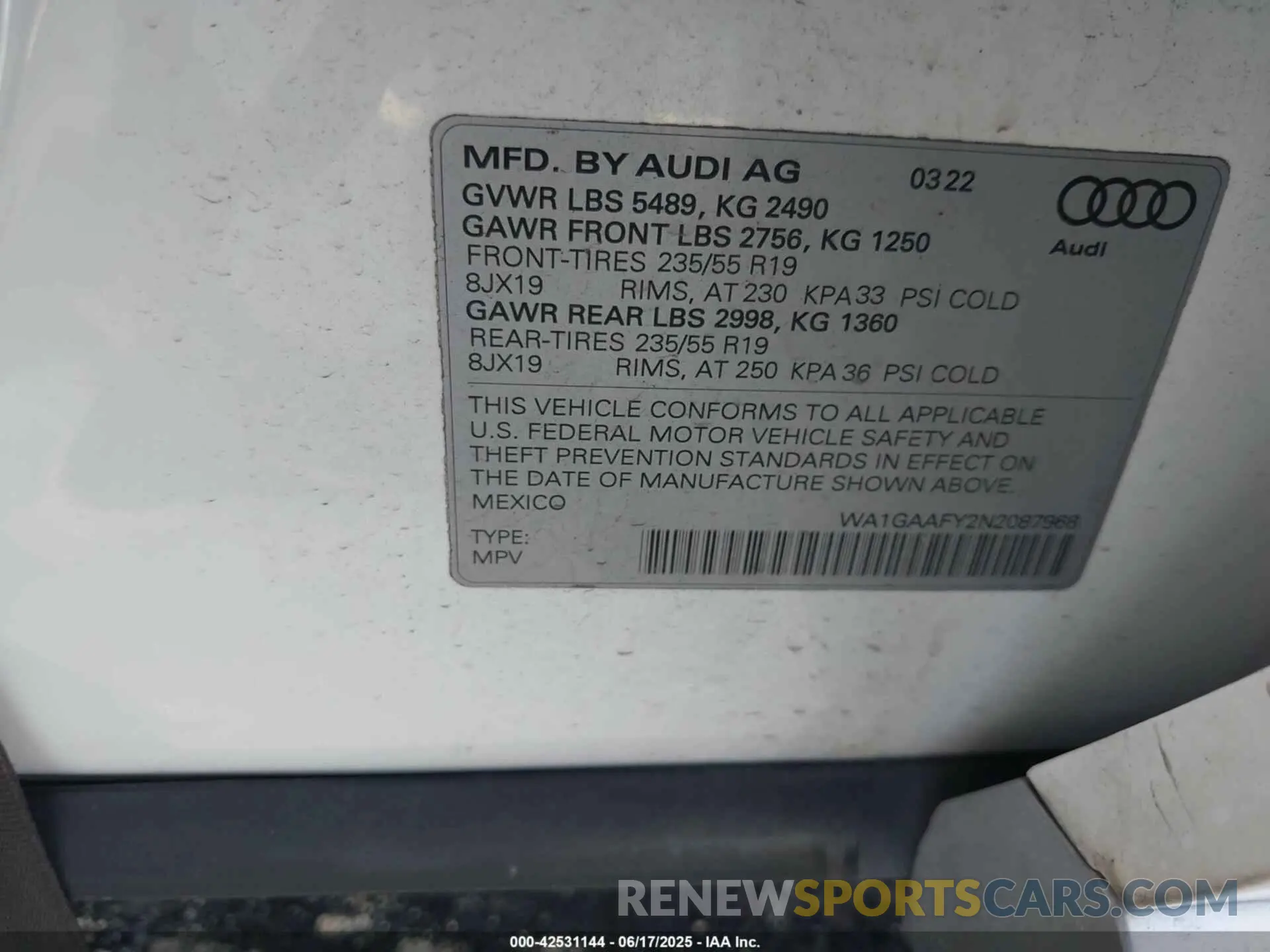 9 Photograph of a damaged car WA1GAAFY2N2087968 AUDI Q5 2022