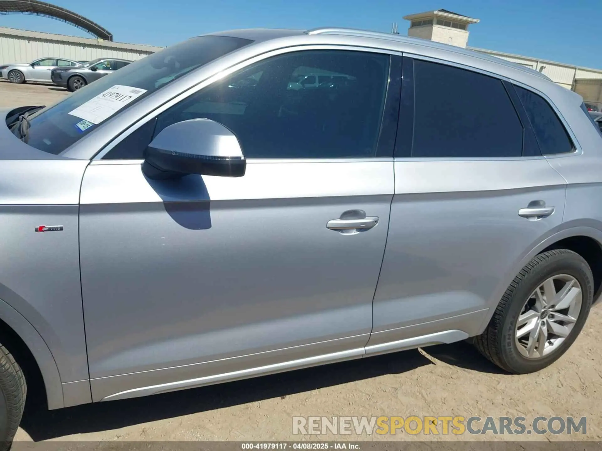 14 Photograph of a damaged car WA1GAAFY2N2119625 AUDI Q5 2022