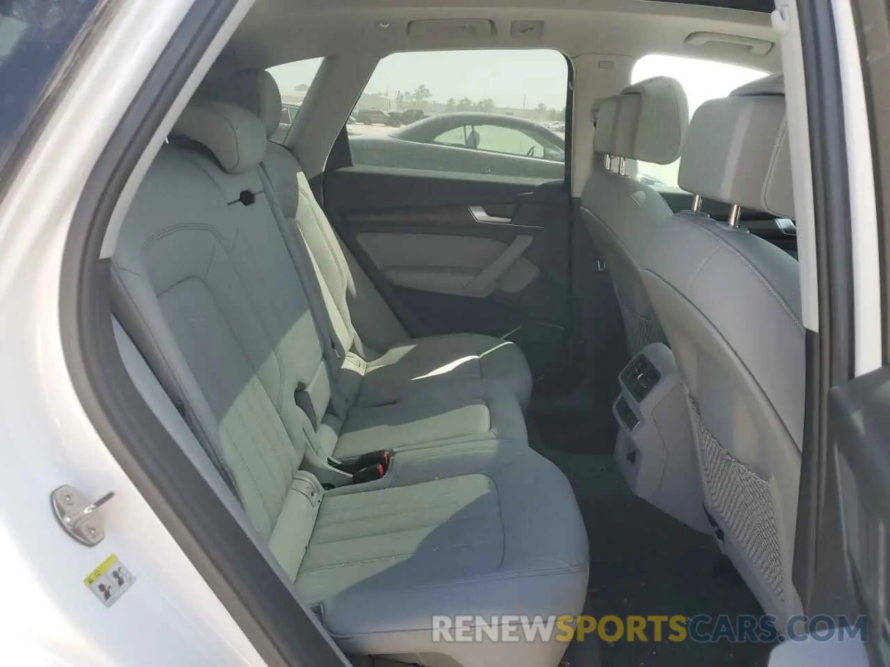 11 Photograph of a damaged car WA1GAAFY3N2047799 AUDI Q5 2022