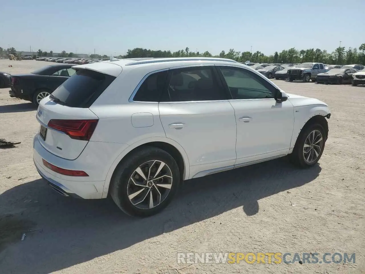3 Photograph of a damaged car WA1GAAFY3N2047799 AUDI Q5 2022