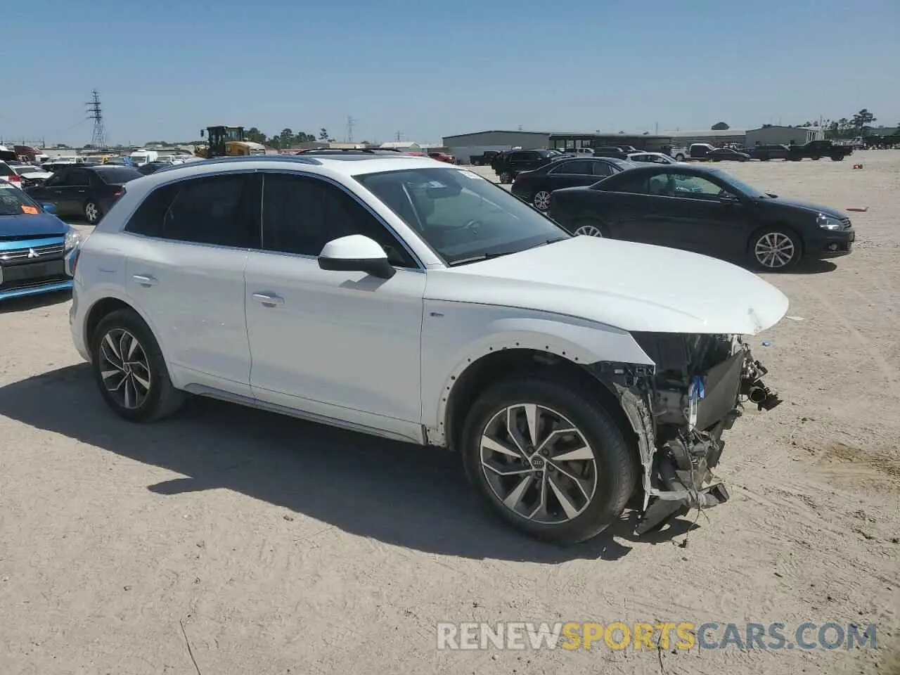 4 Photograph of a damaged car WA1GAAFY3N2047799 AUDI Q5 2022