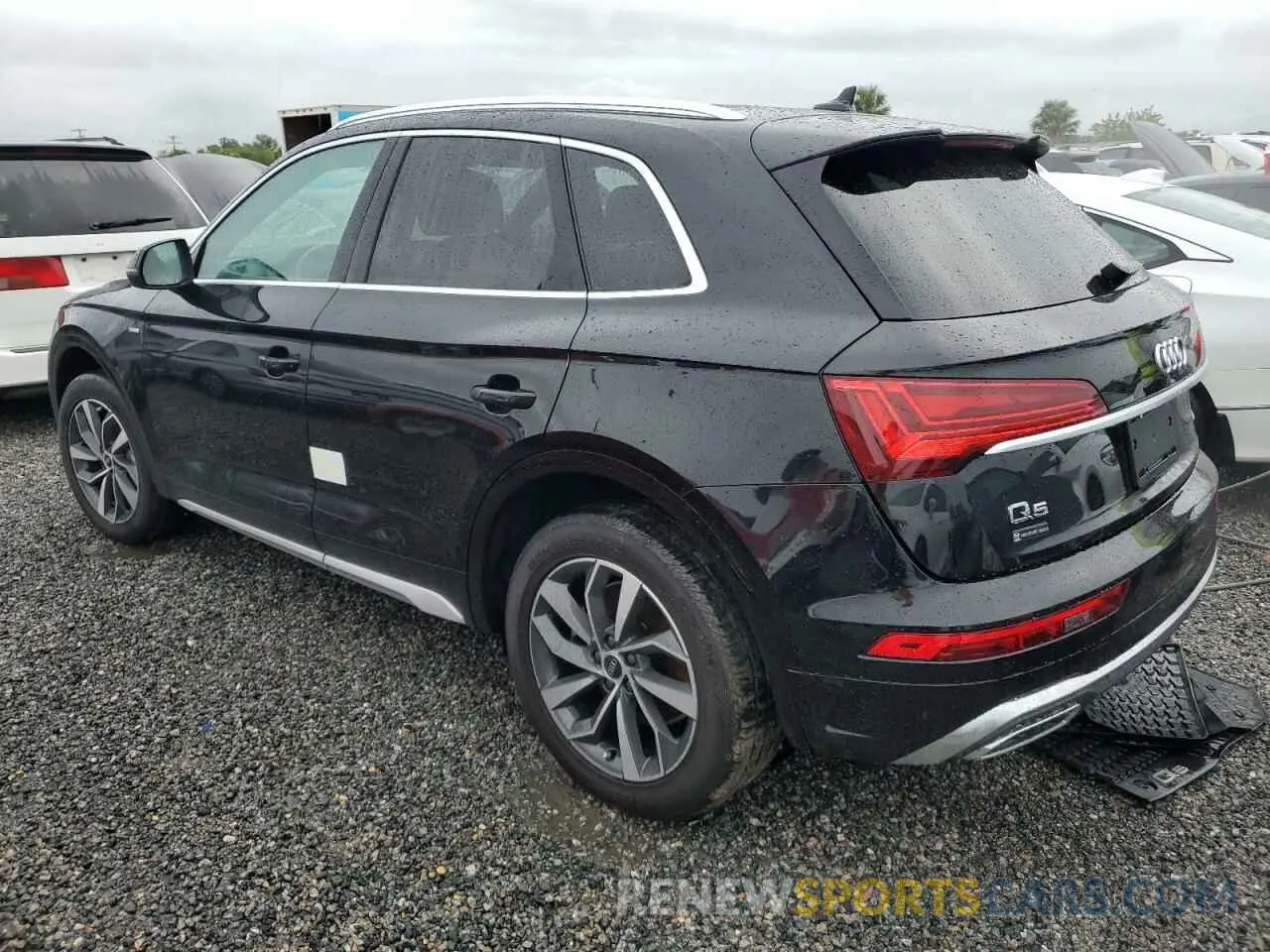 2 Photograph of a damaged car WA1GAAFY6N2031385 AUDI Q5 2022