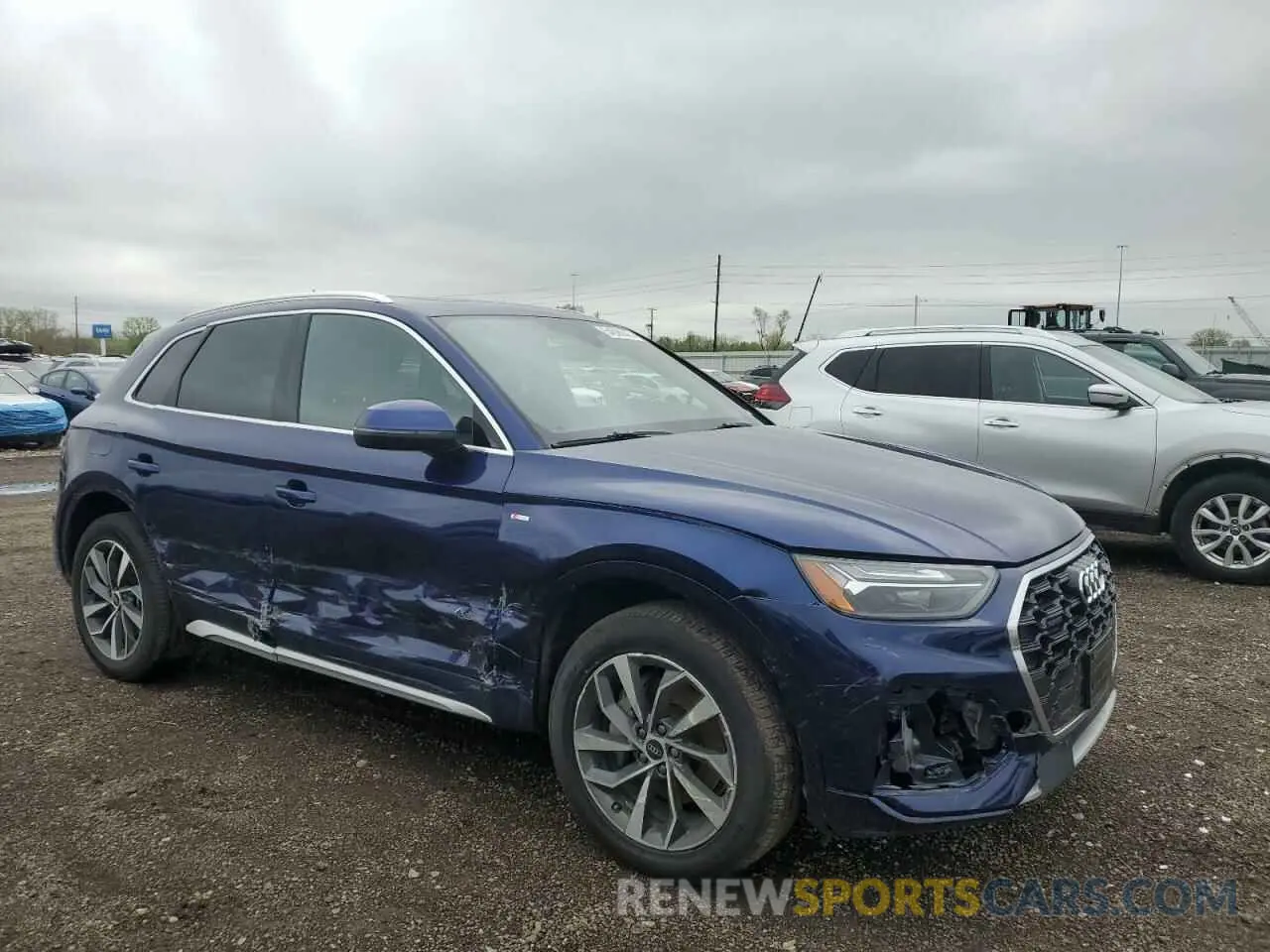 4 Photograph of a damaged car WA1GAAFY6N2100897 AUDI Q5 2022