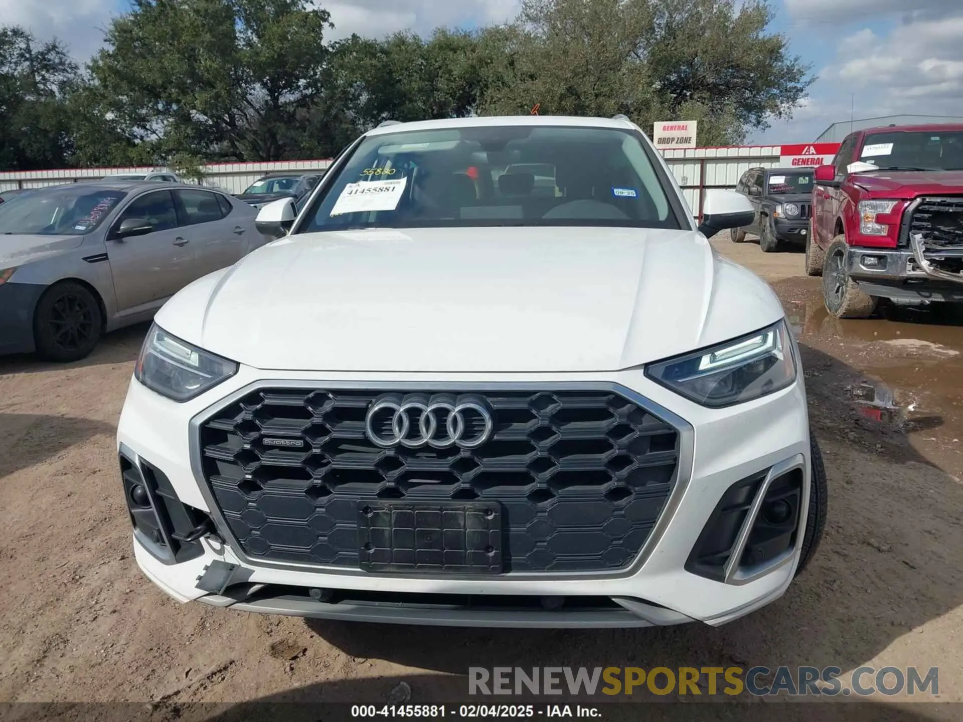 12 Photograph of a damaged car WA1GAAFY8N2017164 AUDI Q5 2022