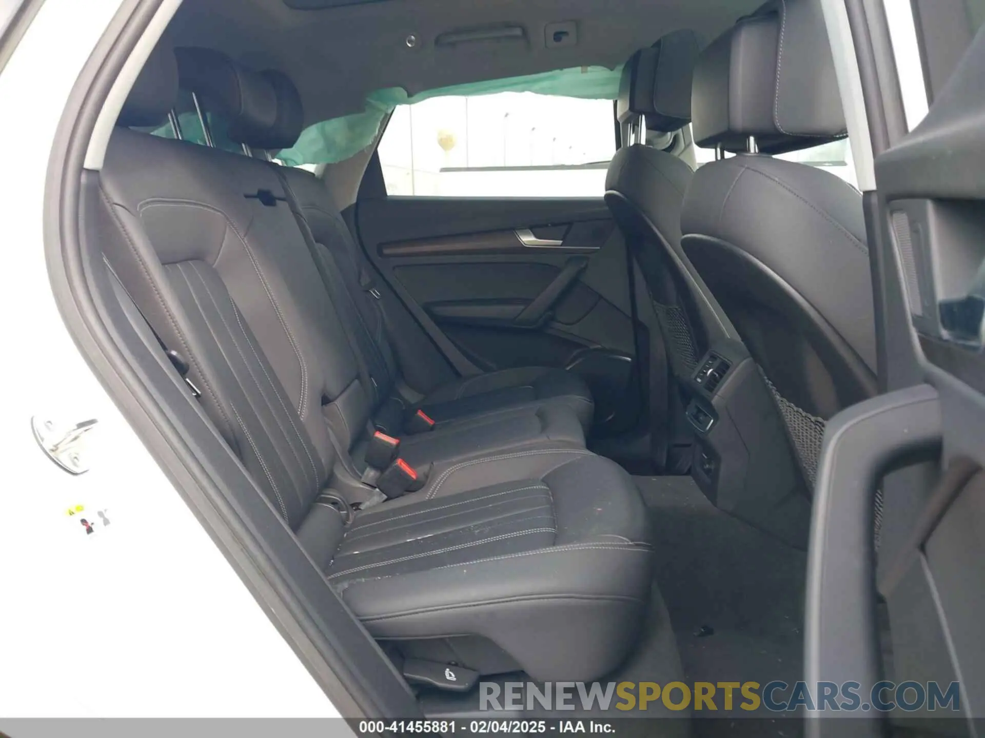 8 Photograph of a damaged car WA1GAAFY8N2017164 AUDI Q5 2022