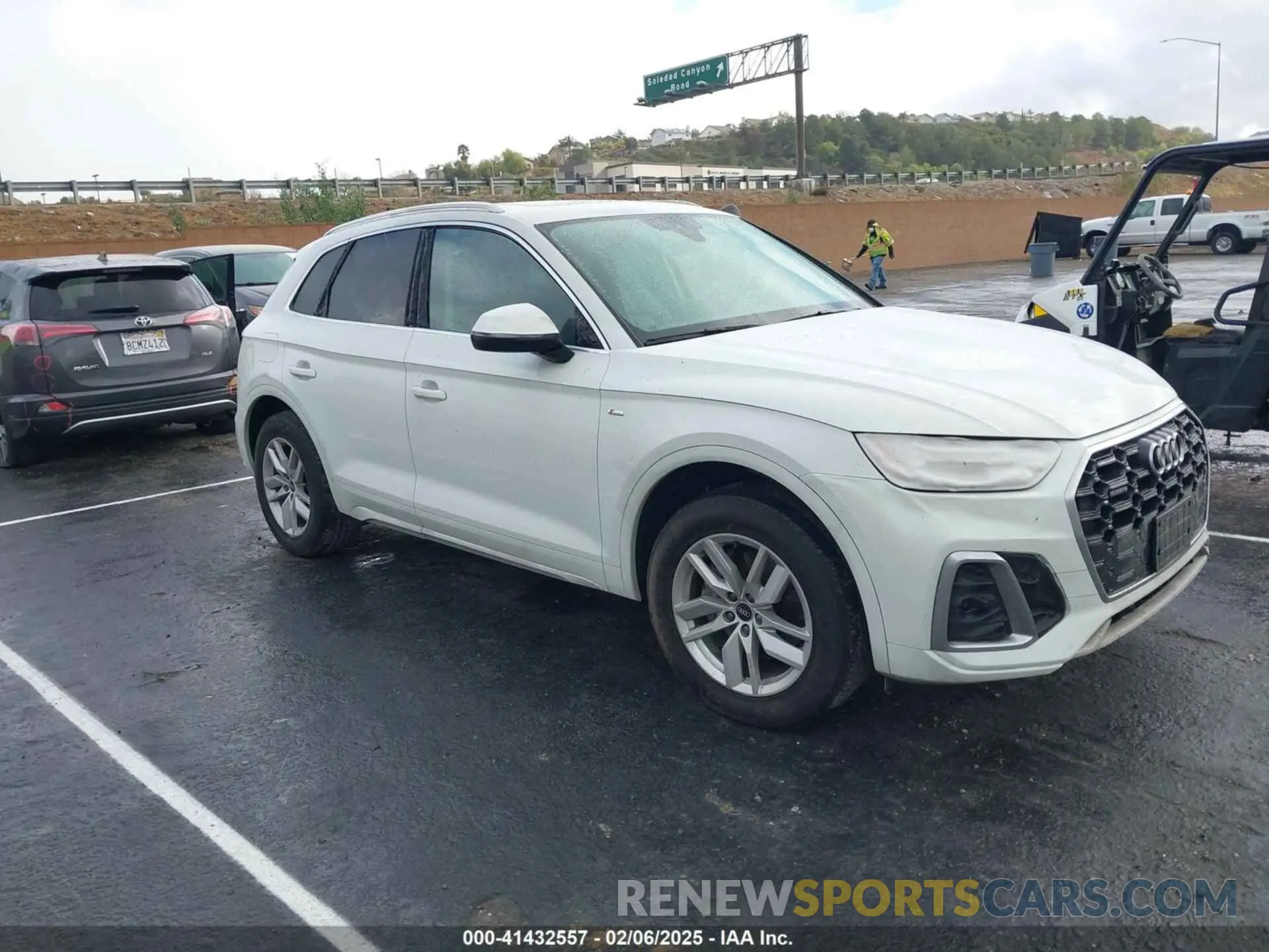 1 Photograph of a damaged car WA1GAAFY8N2087702 AUDI Q5 2022