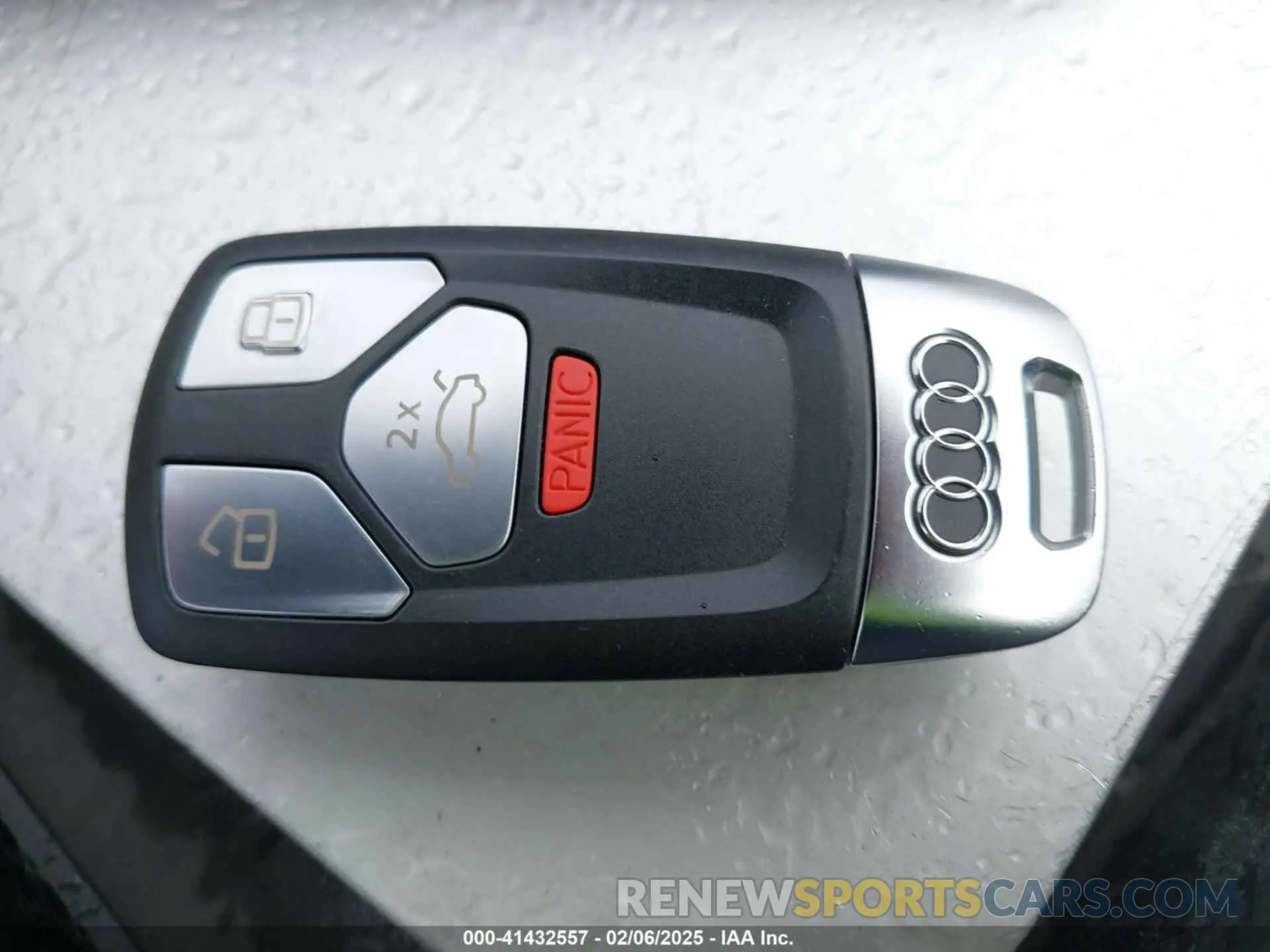 11 Photograph of a damaged car WA1GAAFY8N2087702 AUDI Q5 2022