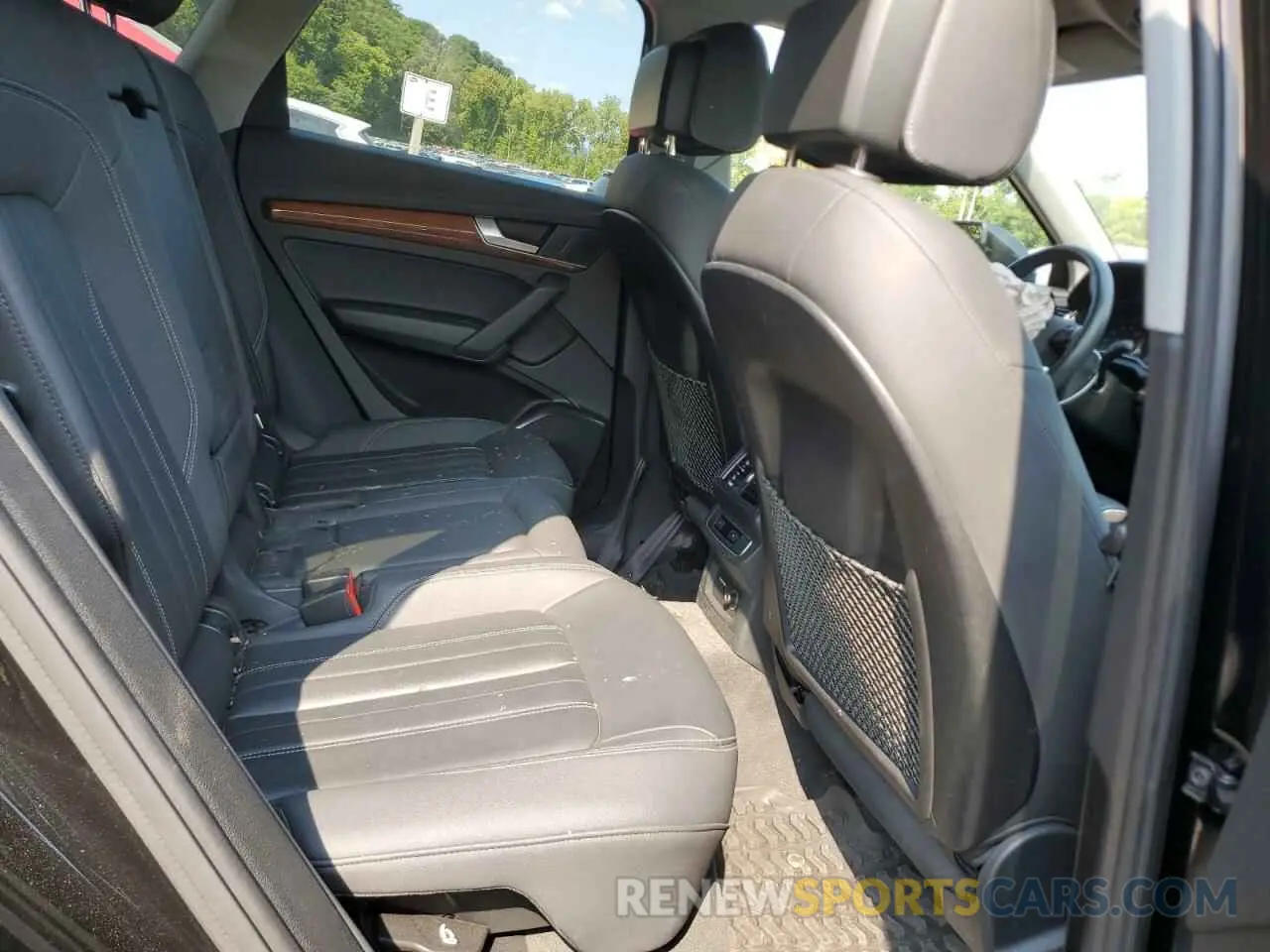 11 Photograph of a damaged car WA1GAAFY8N2089627 AUDI Q5 2022