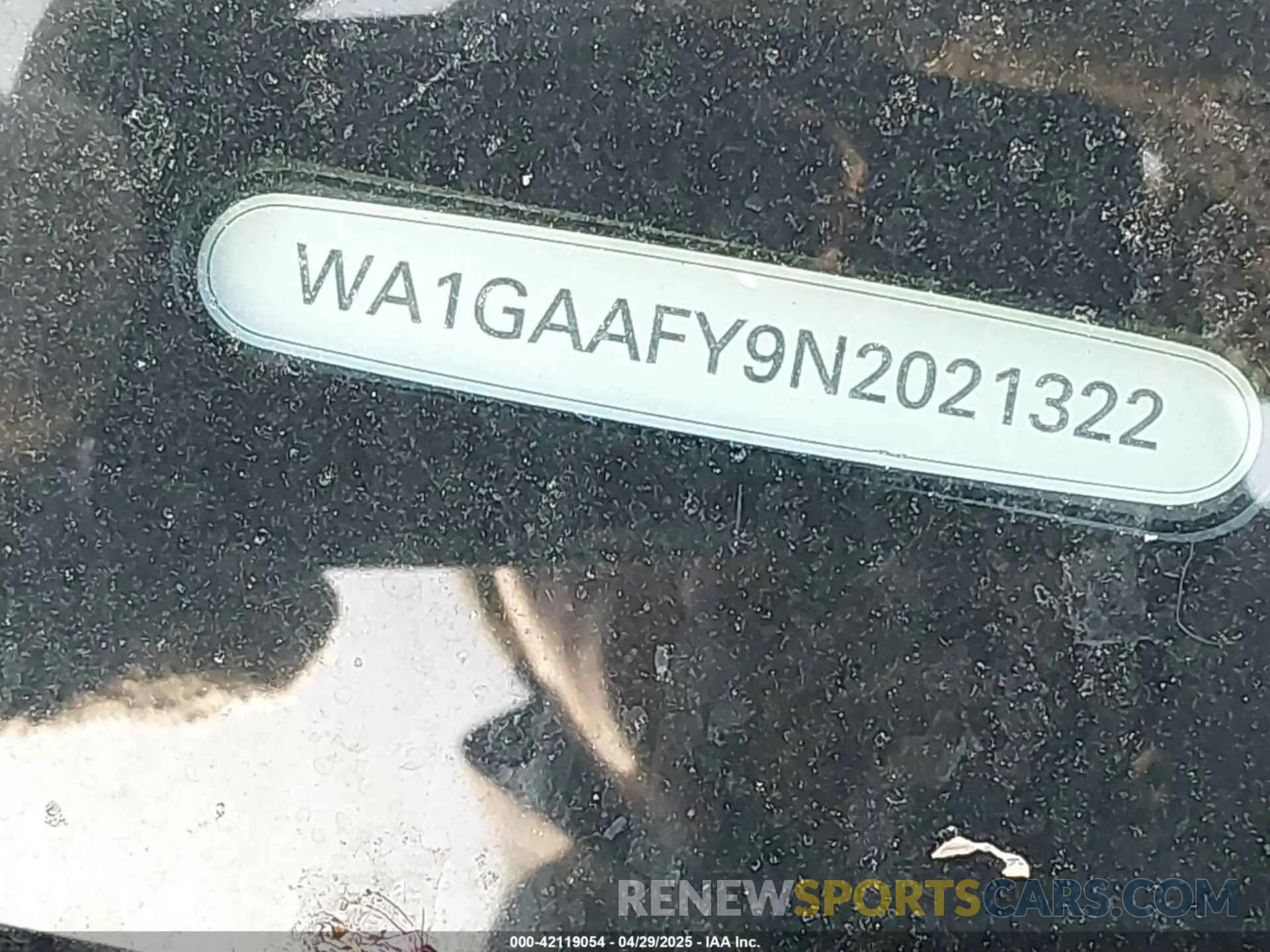 17 Photograph of a damaged car WA1GAAFY9N2021322 AUDI Q5 2022