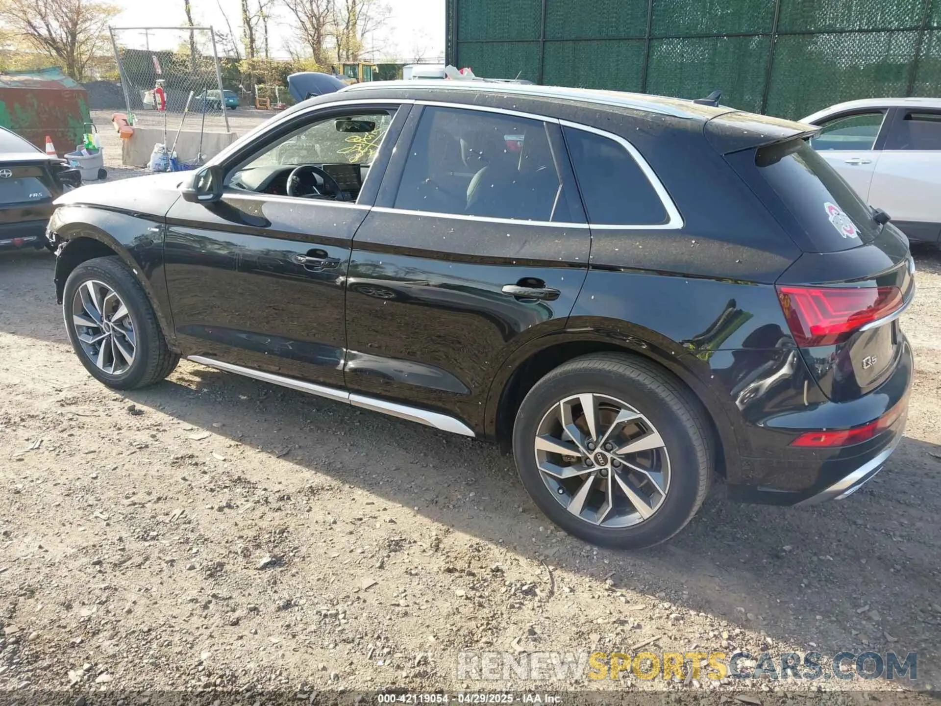 3 Photograph of a damaged car WA1GAAFY9N2021322 AUDI Q5 2022