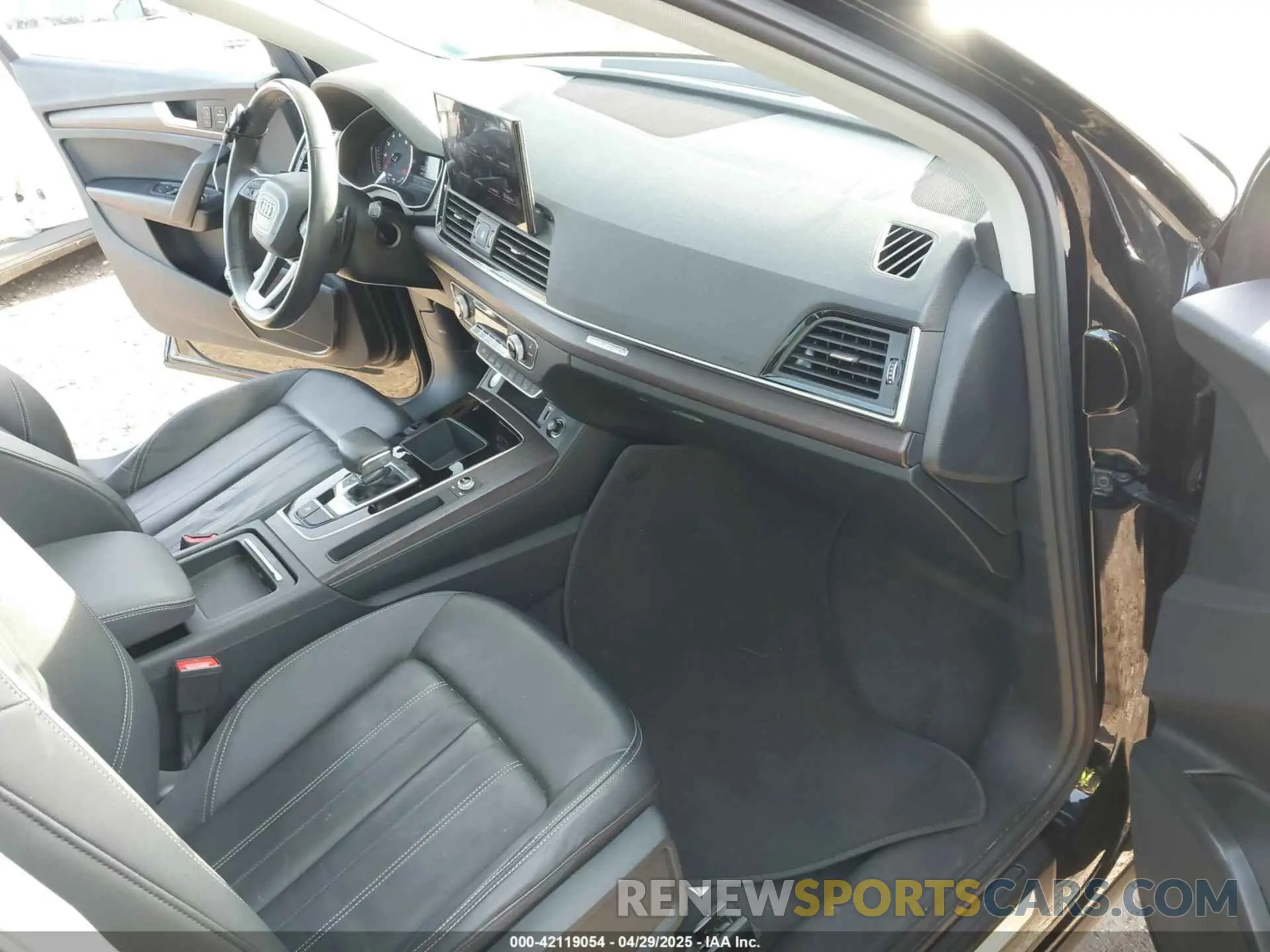 5 Photograph of a damaged car WA1GAAFY9N2021322 AUDI Q5 2022