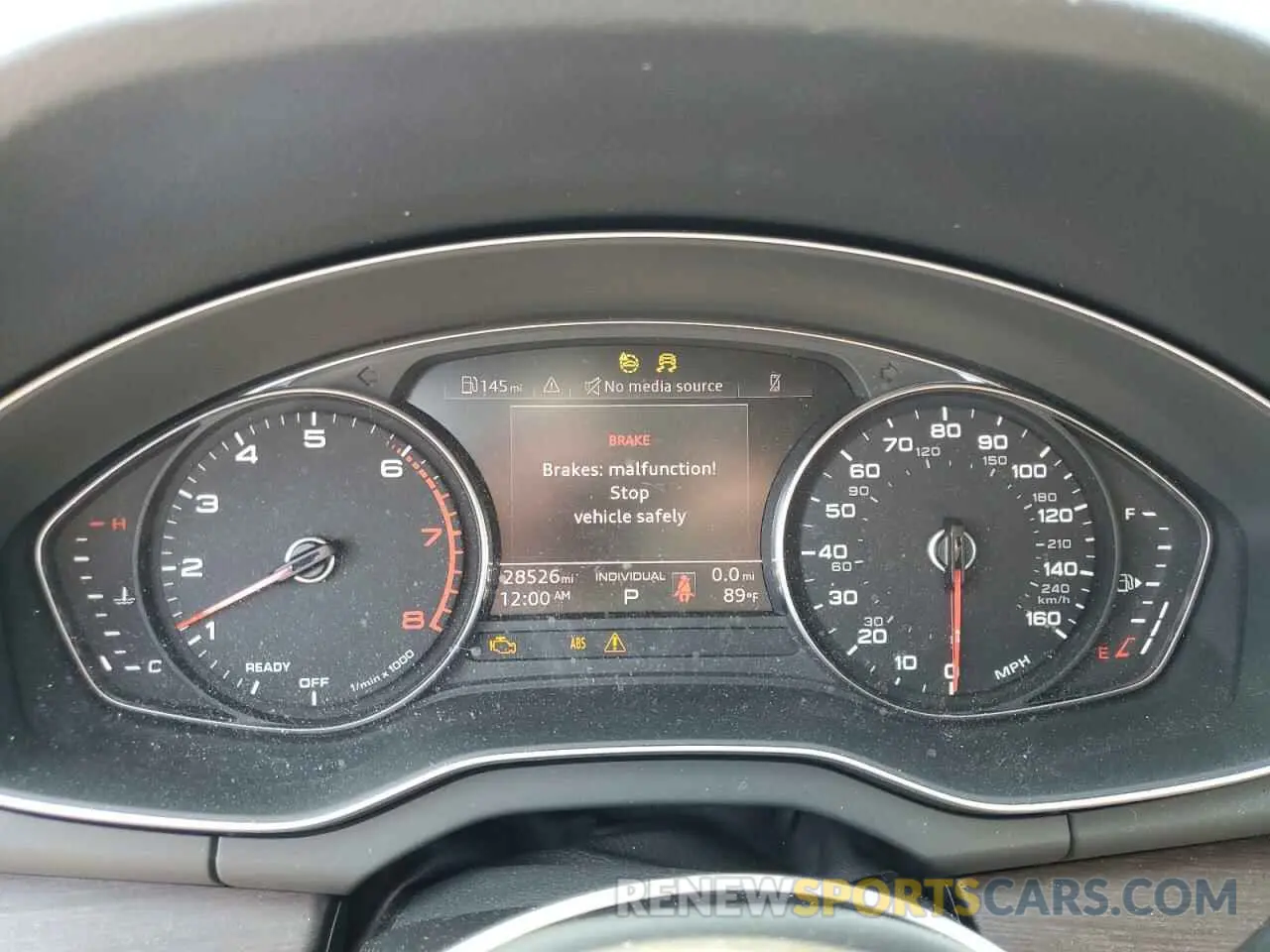 9 Photograph of a damaged car WA1GAAFY9N2051081 AUDI Q5 2022