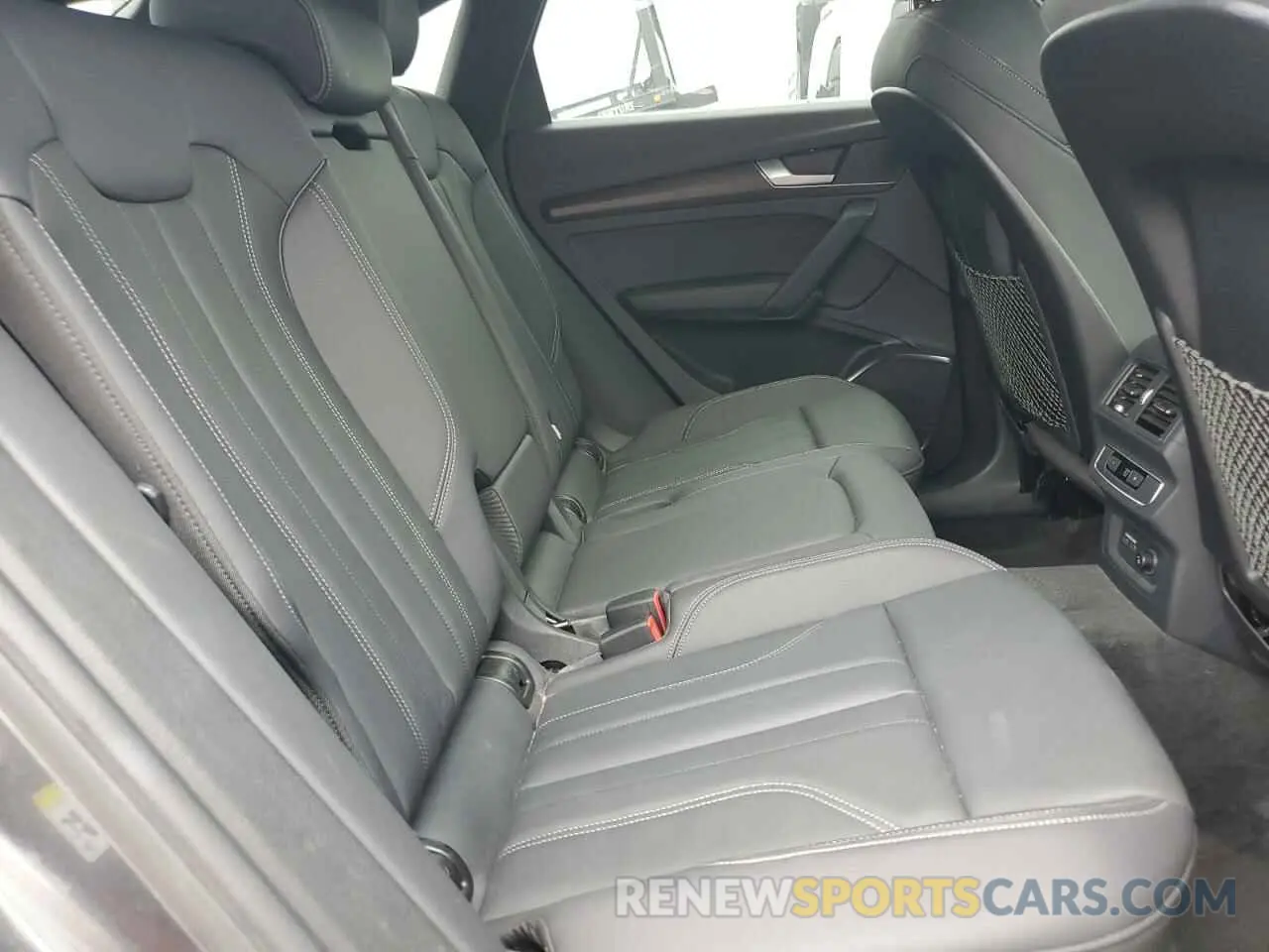 10 Photograph of a damaged car WA14AAFY8P2074065 AUDI Q5 2023
