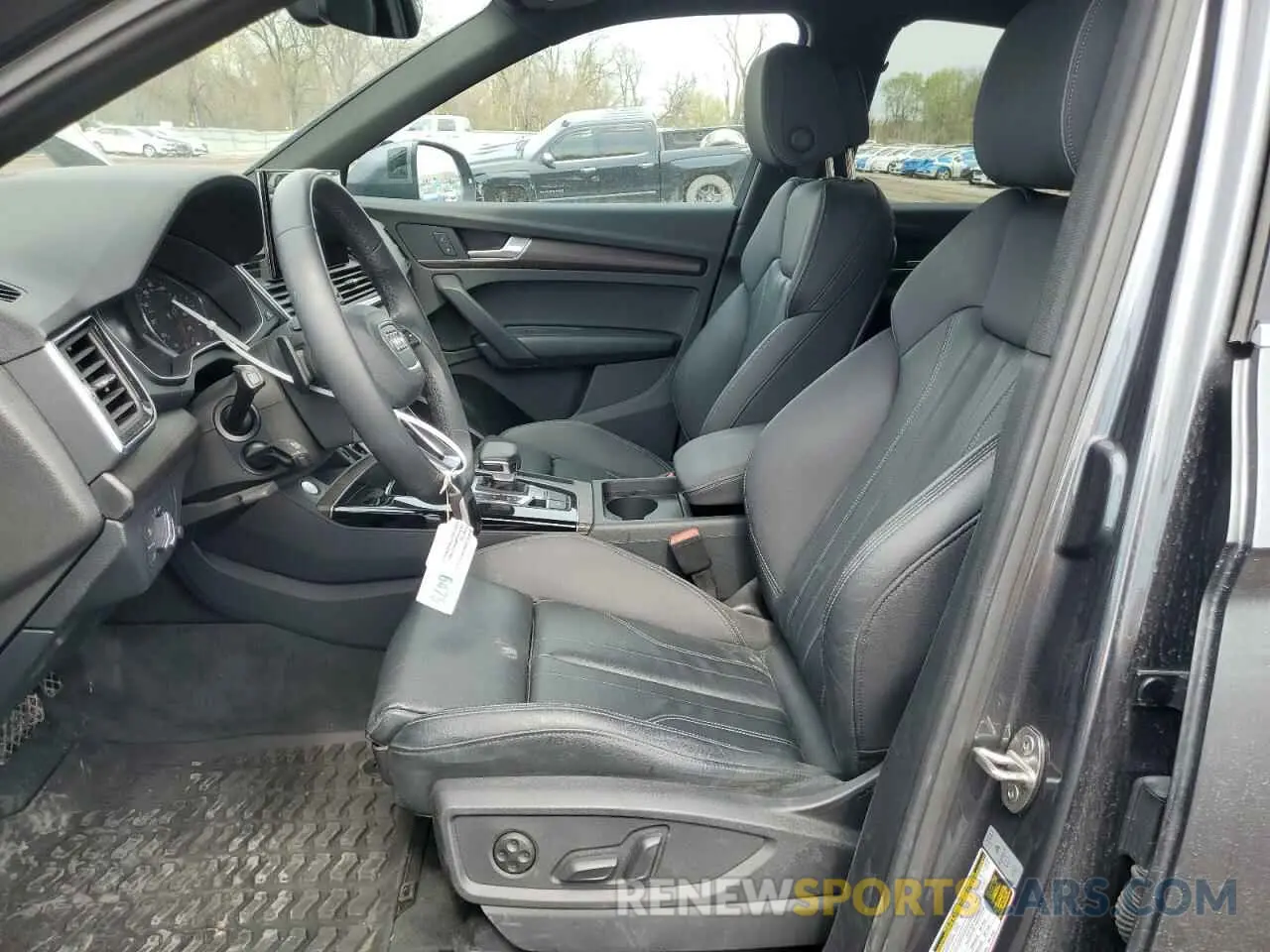 7 Photograph of a damaged car WA14AAFY8P2149962 AUDI Q5 2023