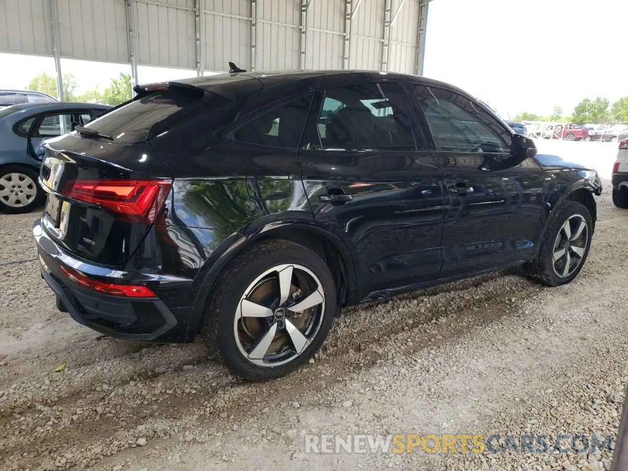 3 Photograph of a damaged car WA15AAFY4P2022274 AUDI Q5 2023