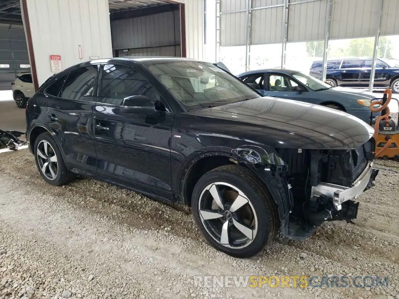 4 Photograph of a damaged car WA15AAFY4P2022274 AUDI Q5 2023