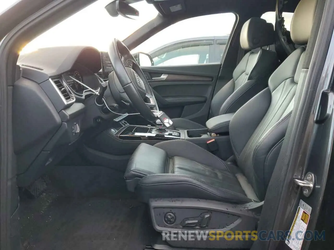 7 Photograph of a damaged car WA15AAFY6P2029033 AUDI Q5 2023