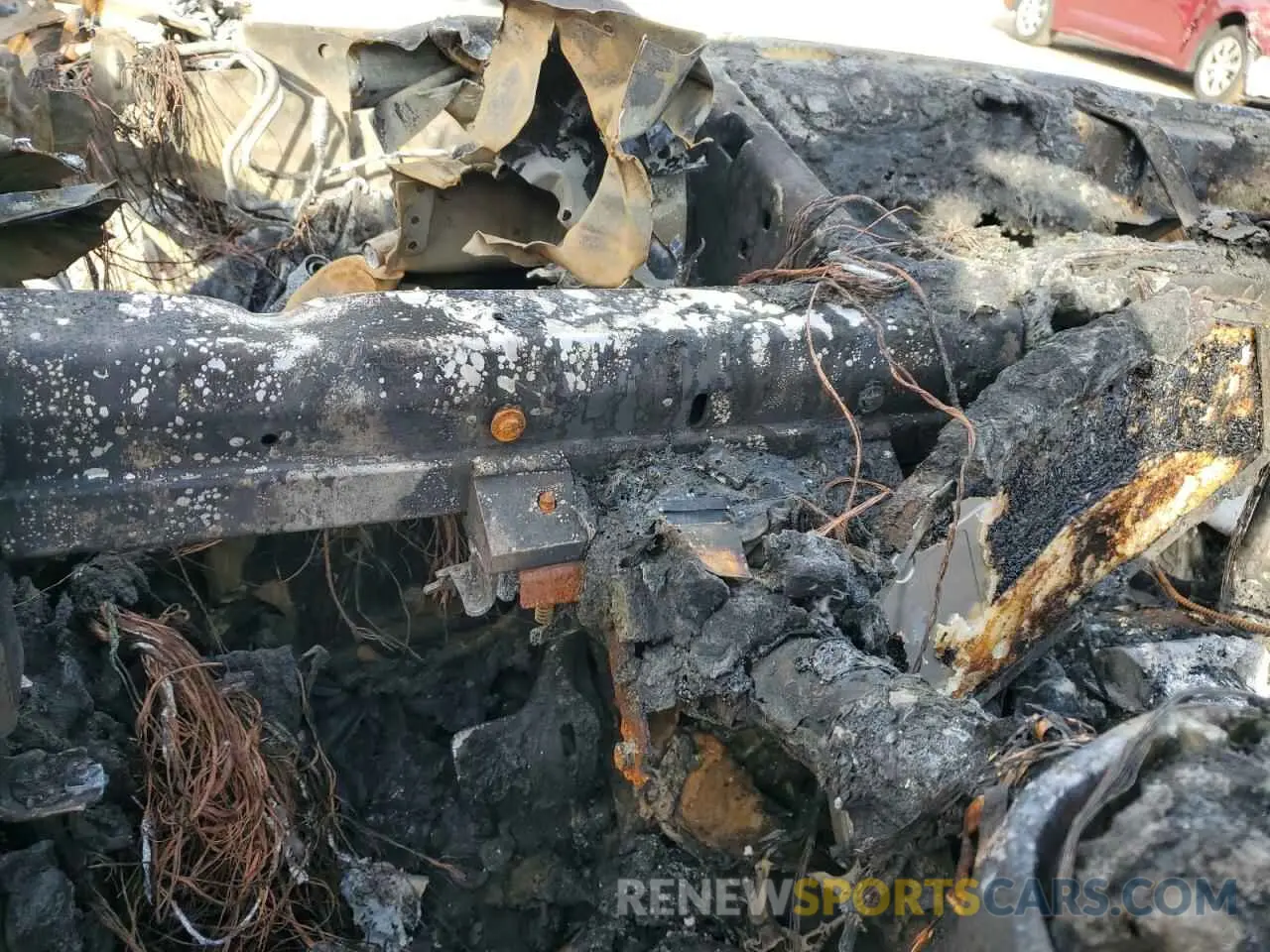 9 Photograph of a damaged car WA15AAFYXP2126011 AUDI Q5 2023