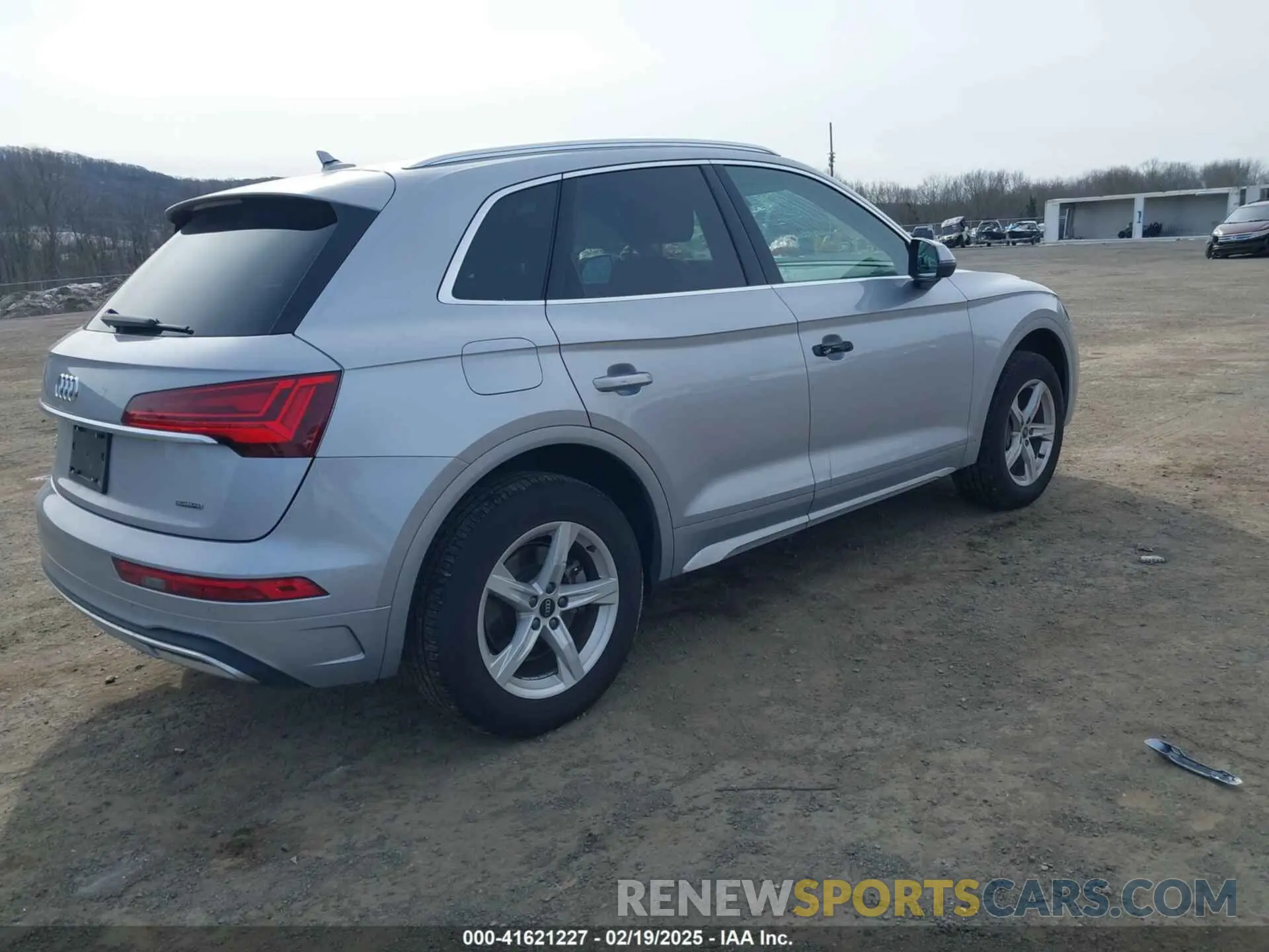 4 Photograph of a damaged car WA1ABAFY0P2160860 AUDI Q5 2023
