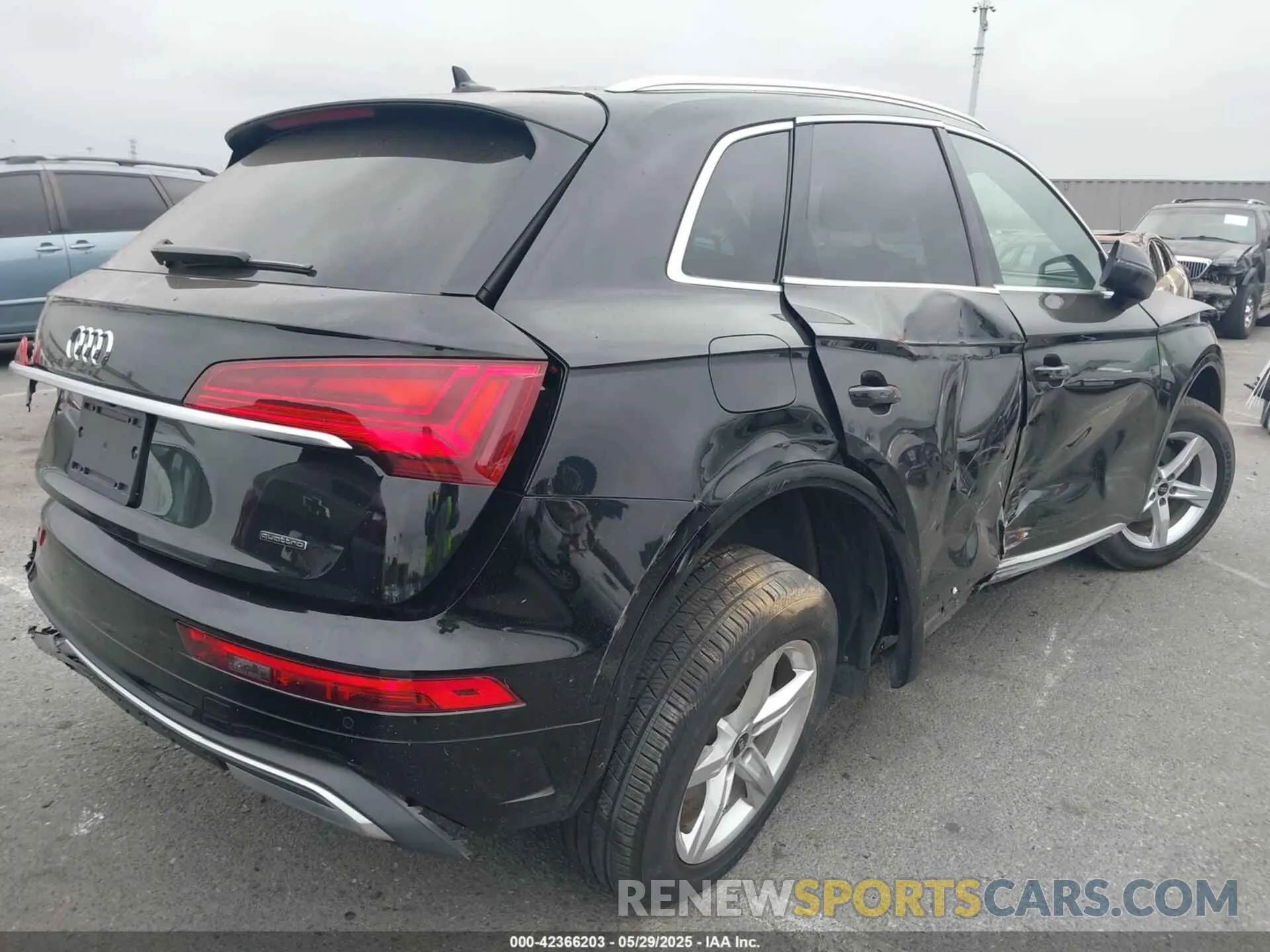 4 Photograph of a damaged car WA1ABAFY2P2069296 AUDI Q5 2023