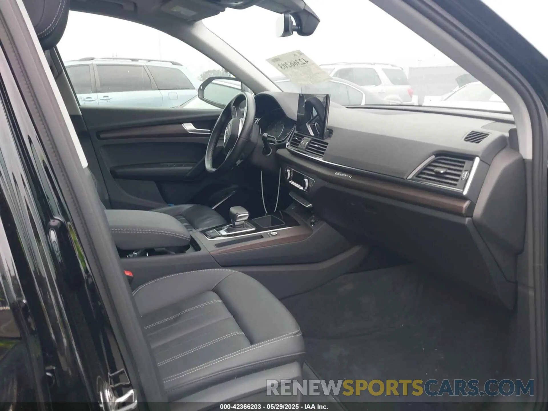 5 Photograph of a damaged car WA1ABAFY2P2069296 AUDI Q5 2023