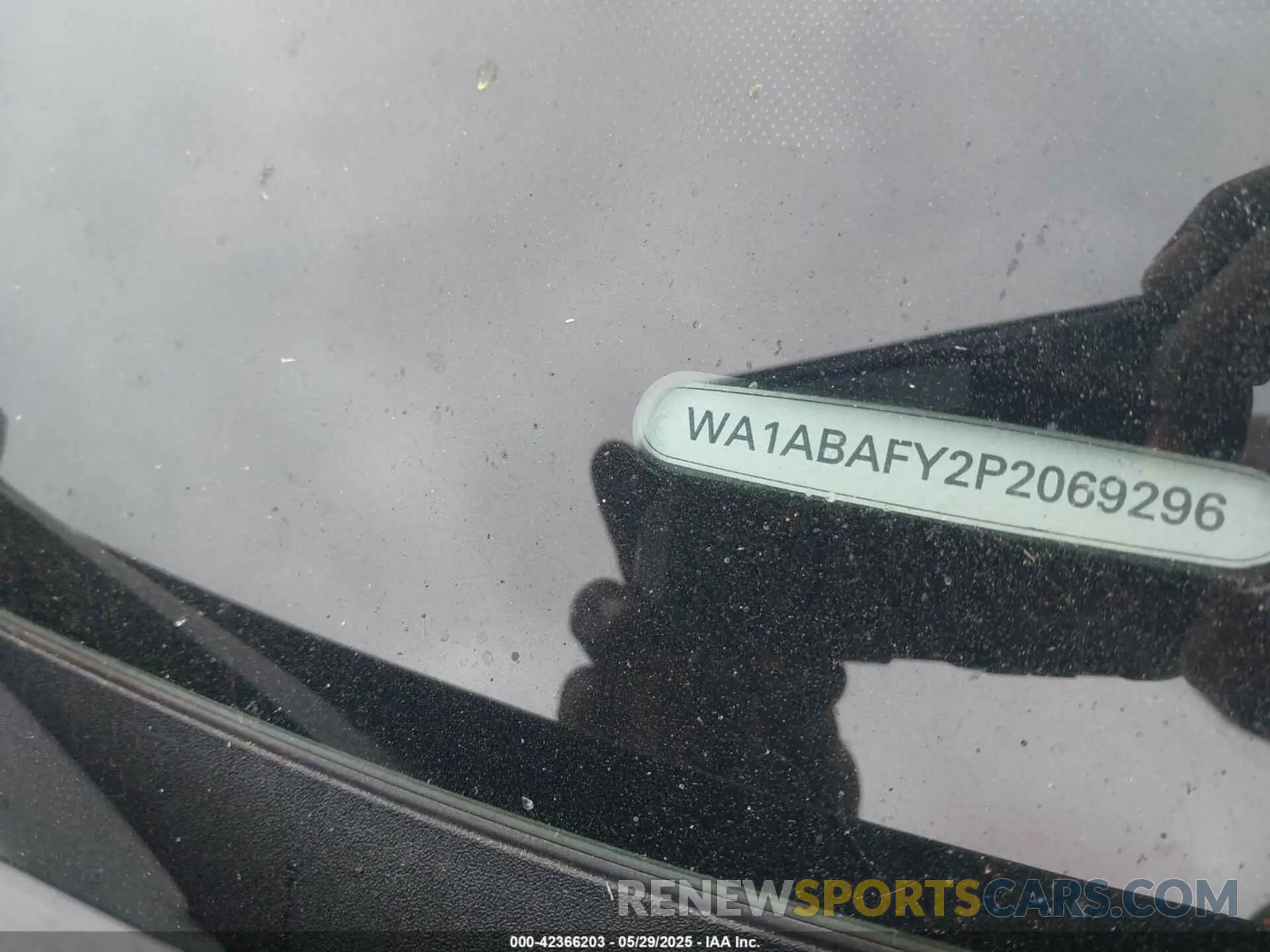 9 Photograph of a damaged car WA1ABAFY2P2069296 AUDI Q5 2023